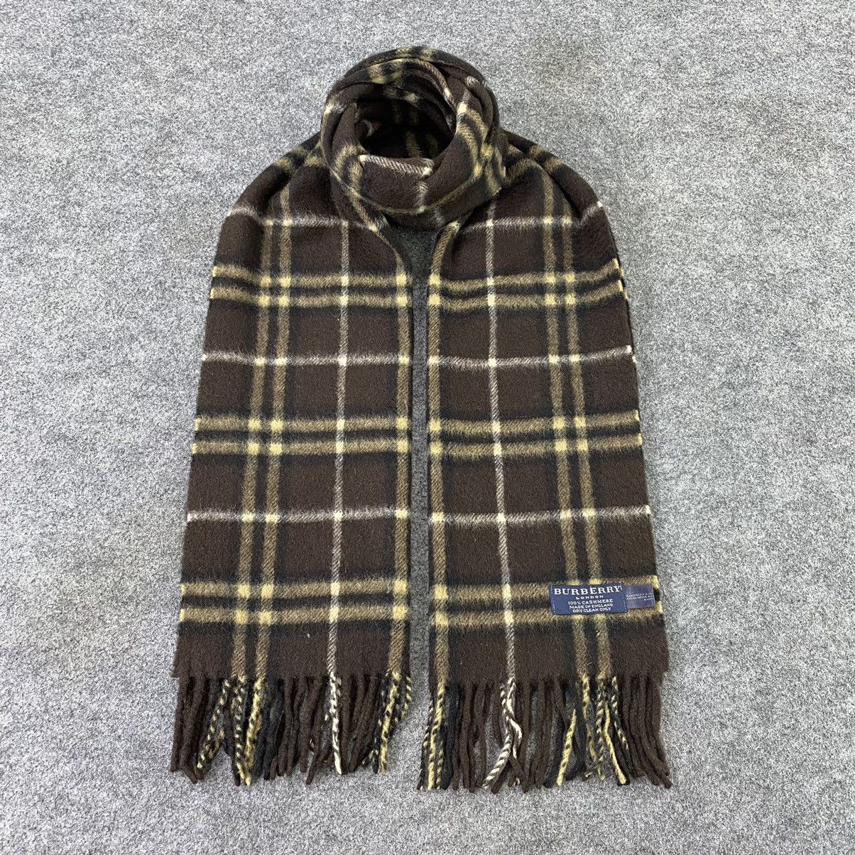 Burberry Scarf / Muffler / Neckwear - T1279