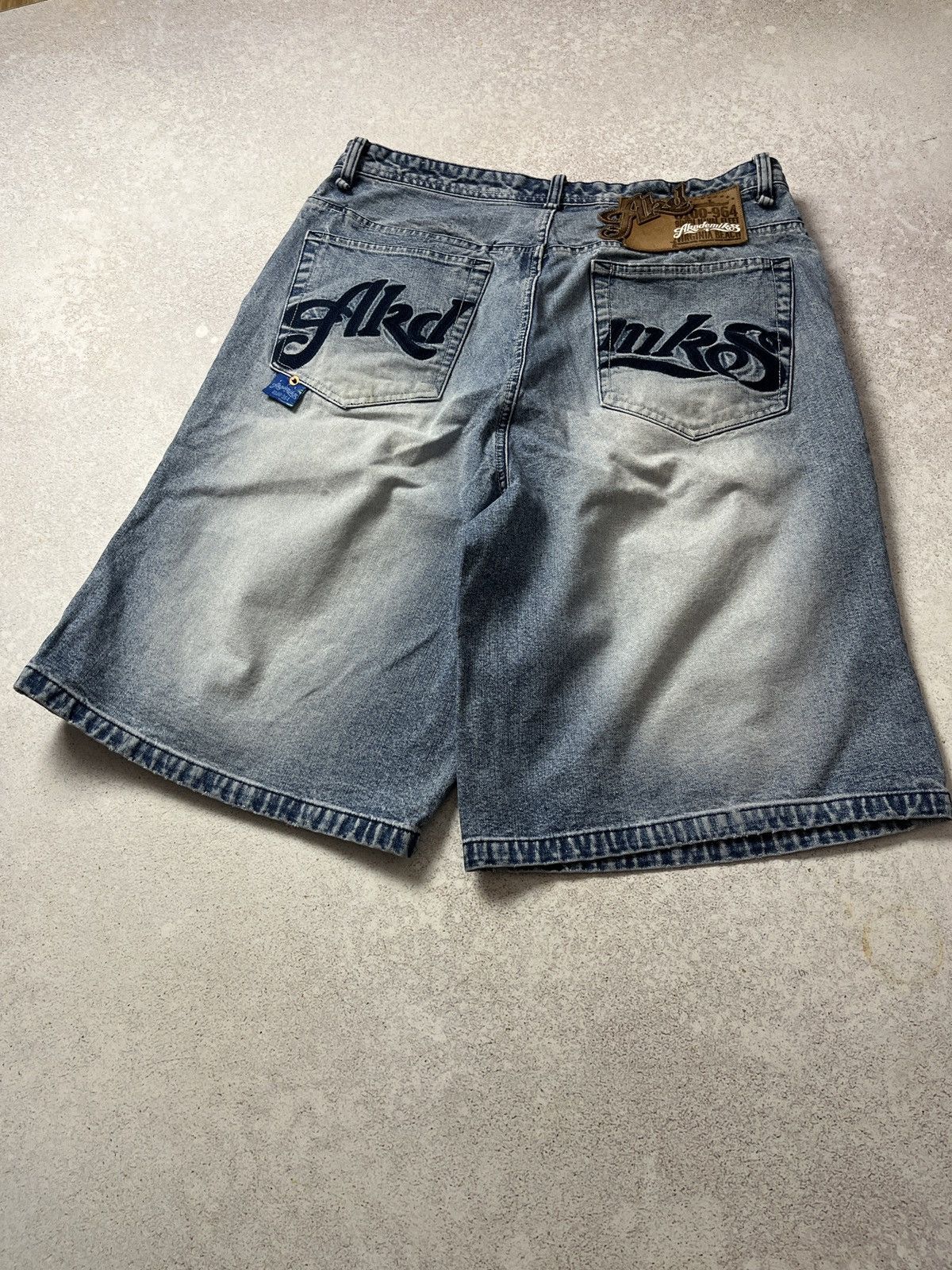 Akademiks VTG Akademiks Men’s Denim Shorts Blue Denim Hip Hop Baggy Size US 36 / EU 52 - 3 Thumbnail