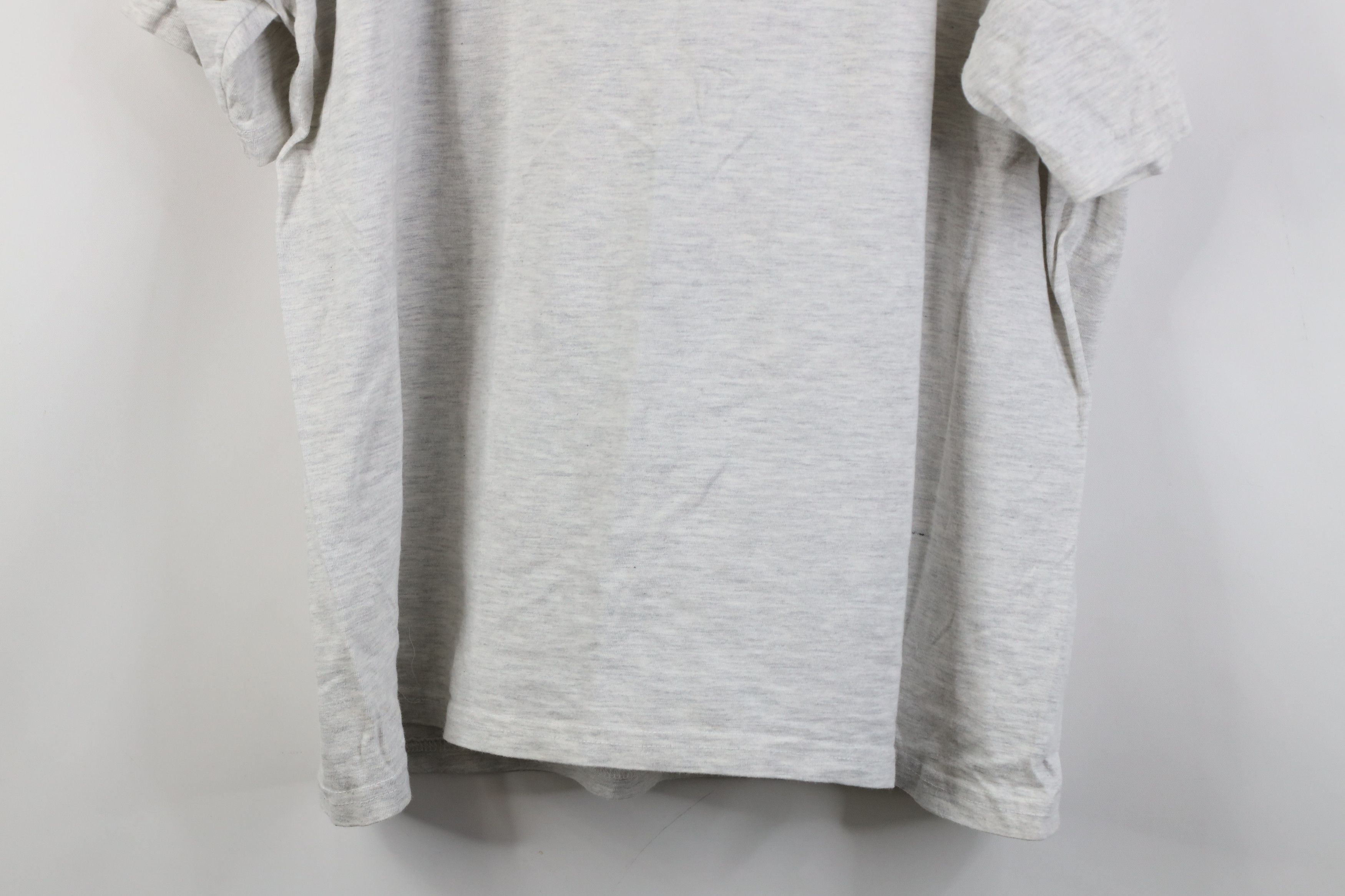 Vintage Vintage 90s Streetwear African Harlem New York T-Shirt Gray Size US L / EU 52-54 / 3 - 14 Thumbnail