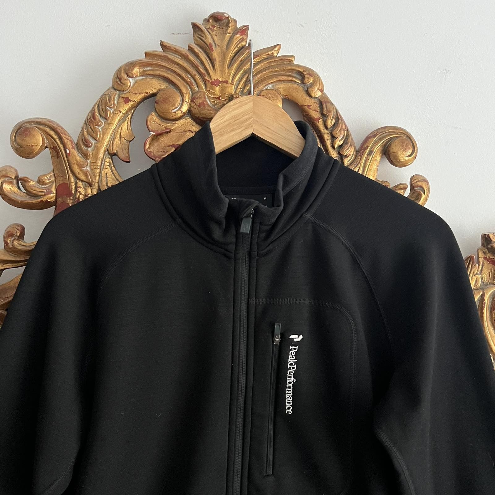 Peak Performance Peak Perfomance Logo Light Jacket Vintage Sz M Size US M / EU 48-50 / 2 - 3 Thumbnail
