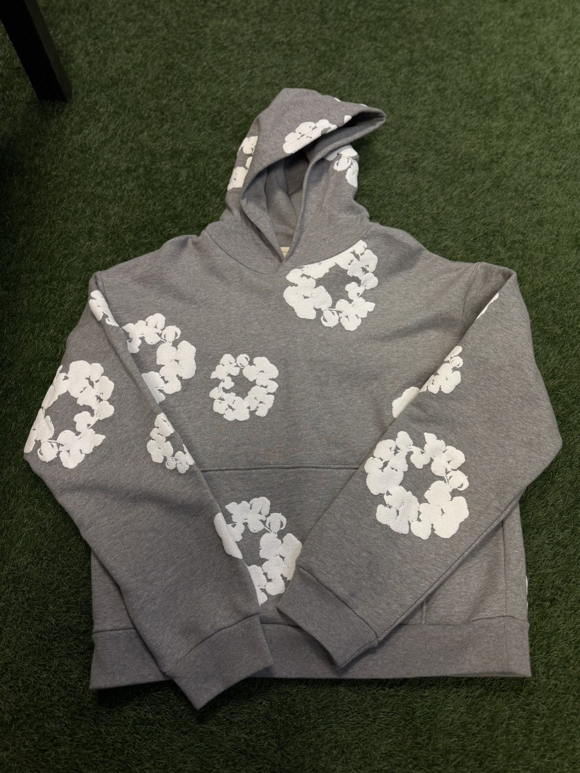 DENIM TEARS Denim Tears OG Cotton Wreath Grey Hoodie Size XXL Size US XXL / EU 58 / 5 - 1 Thumbnail