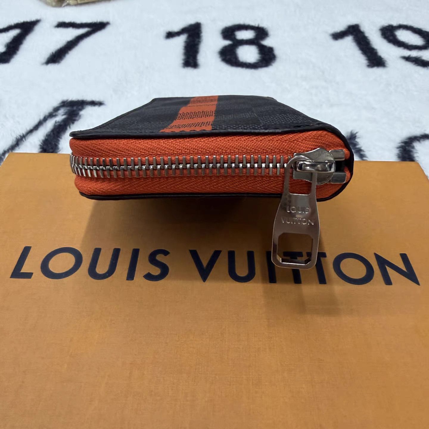 Louis Vuitton LV Damier Graphite Orange Zip Wallet K15 Size ONE SIZE - 4 Thumbnail