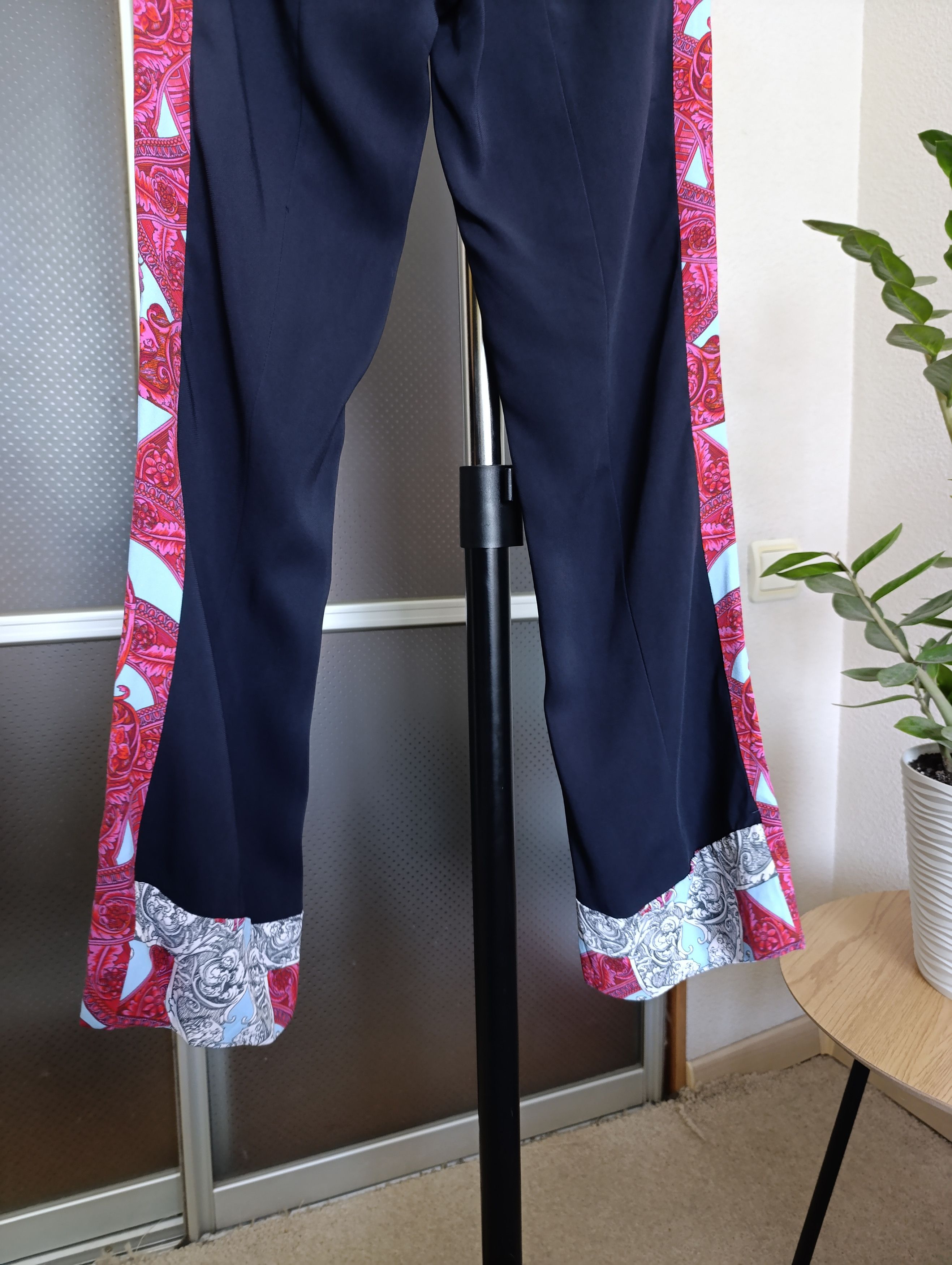 Versace × Versace Jeans Couture GIANNI VERSACE WOMENS Flared VISCOSE PANTS FLORAL PRINT Size 26" / US 2 / IT 38 - 14 Thumbnail