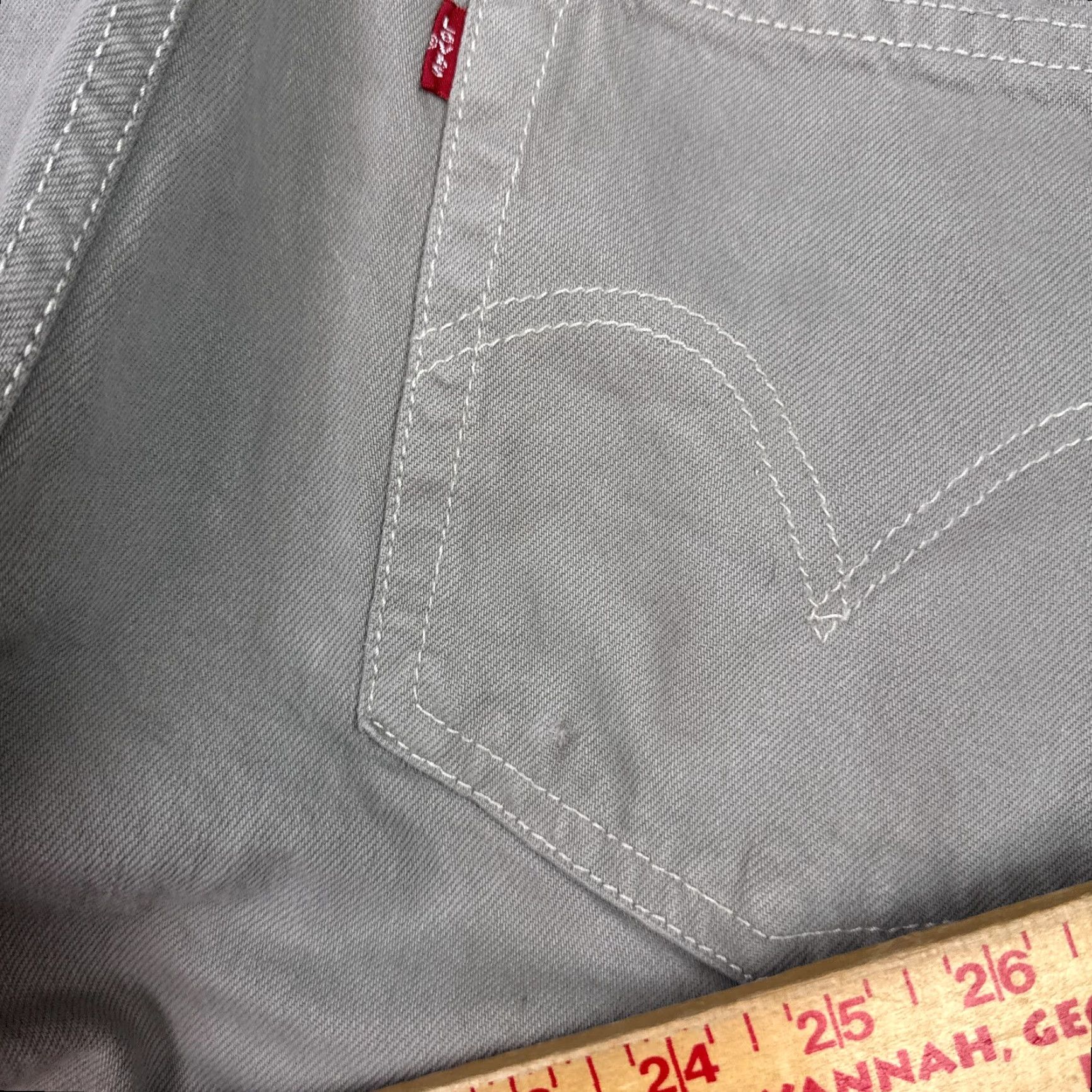 Levi's Levi's 501 Jeans Mens 36x26 Gray Button Fly Denim Pants Work Chore Vintage 90s (Tag36x30) Size US 36 / EU 52 - 7 Thumbnail