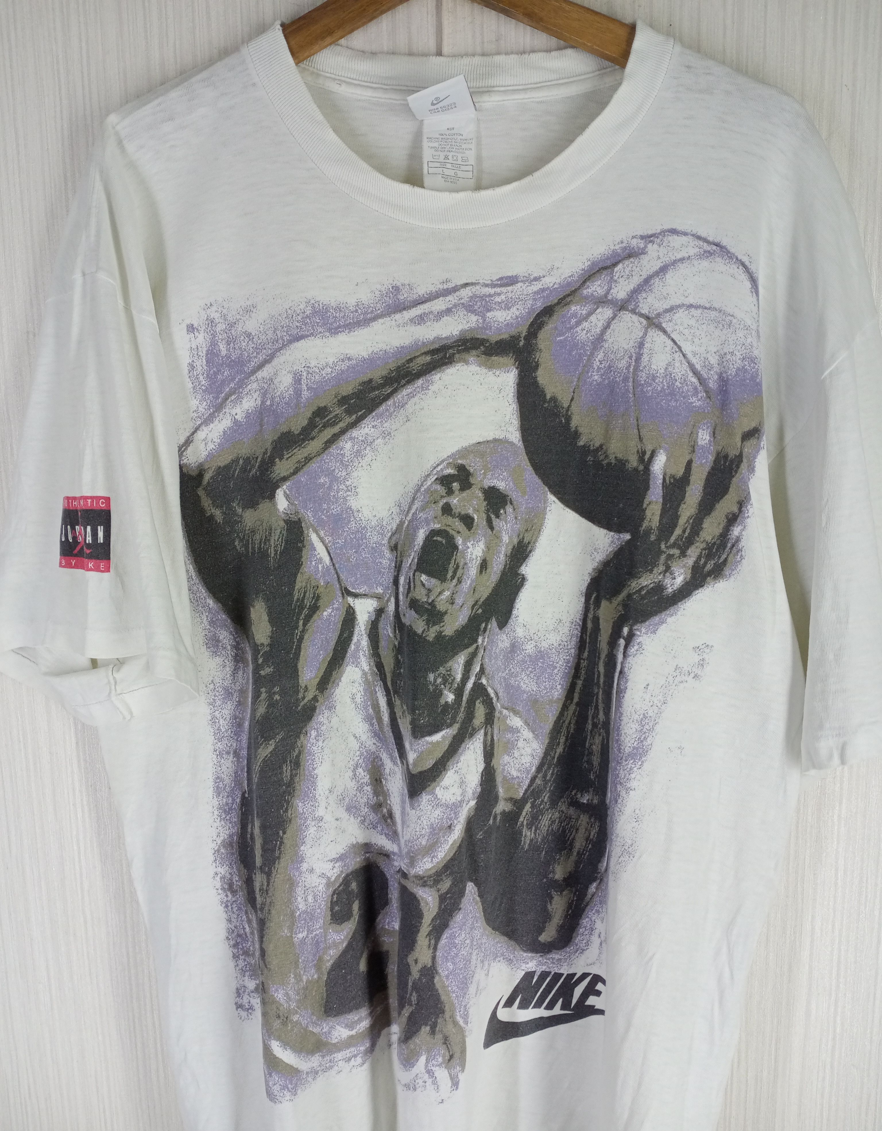 Nike Rare Vintage 90s Nike Michael Jordan Tshirt Size US L / EU 52-54 / 3 - 2 Thumbnail