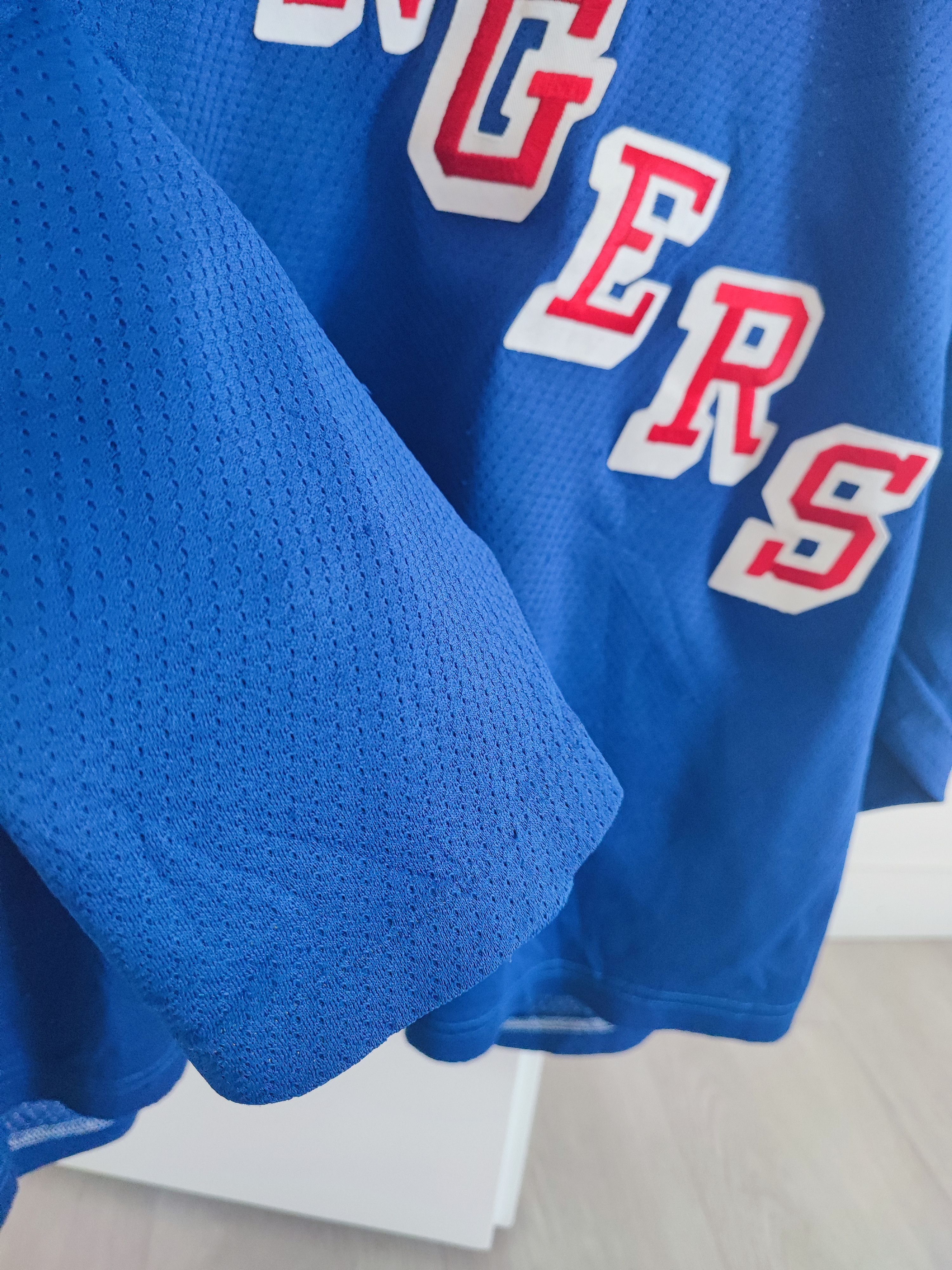 Other CCM New York Rangers hockey jersey - size M Size US M / EU 48-50 / 2 - 8 Thumbnail