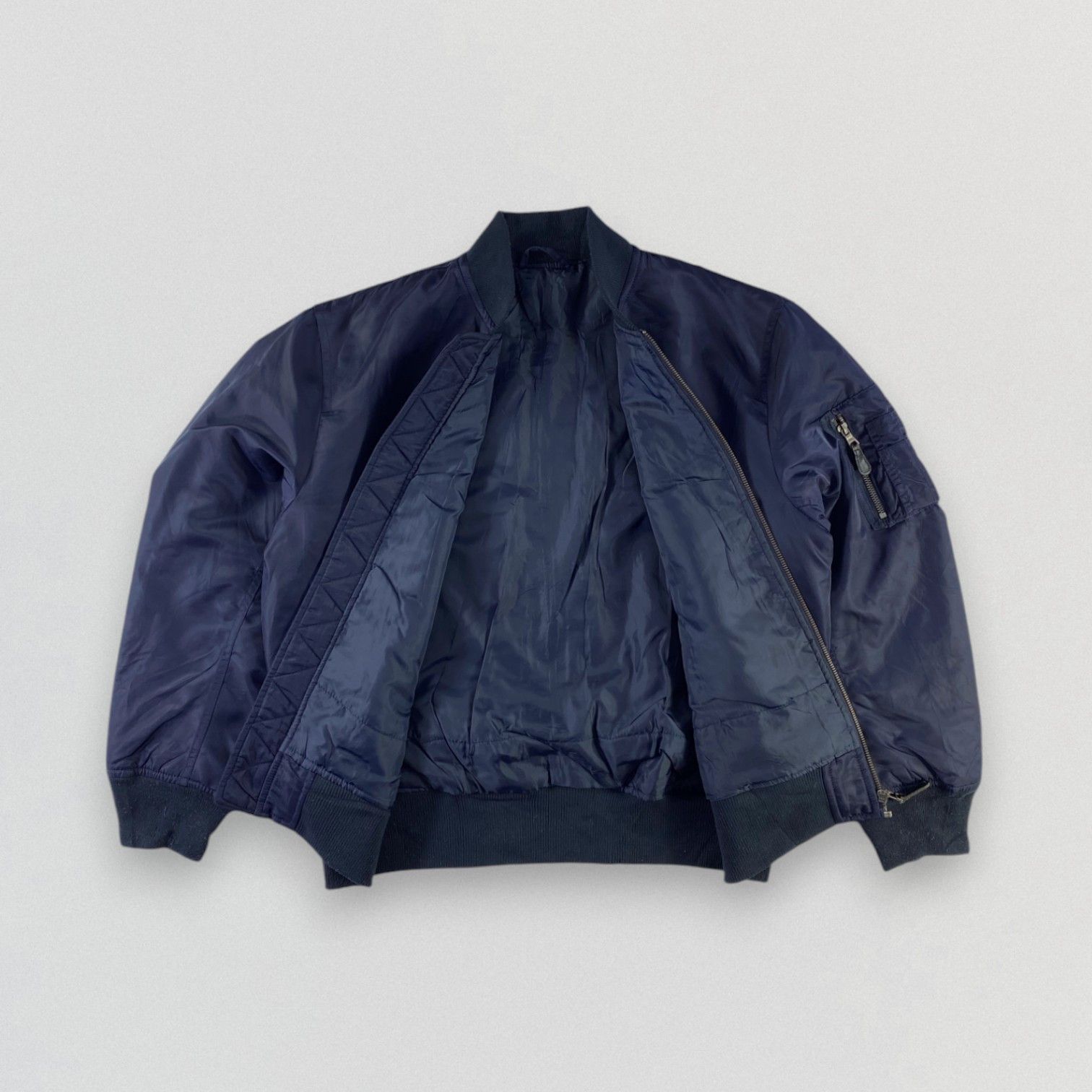 Japanese Brand Japanese Brand GU Bomber Jacket Size US L / EU 52-54 / 3 - 3 Thumbnail