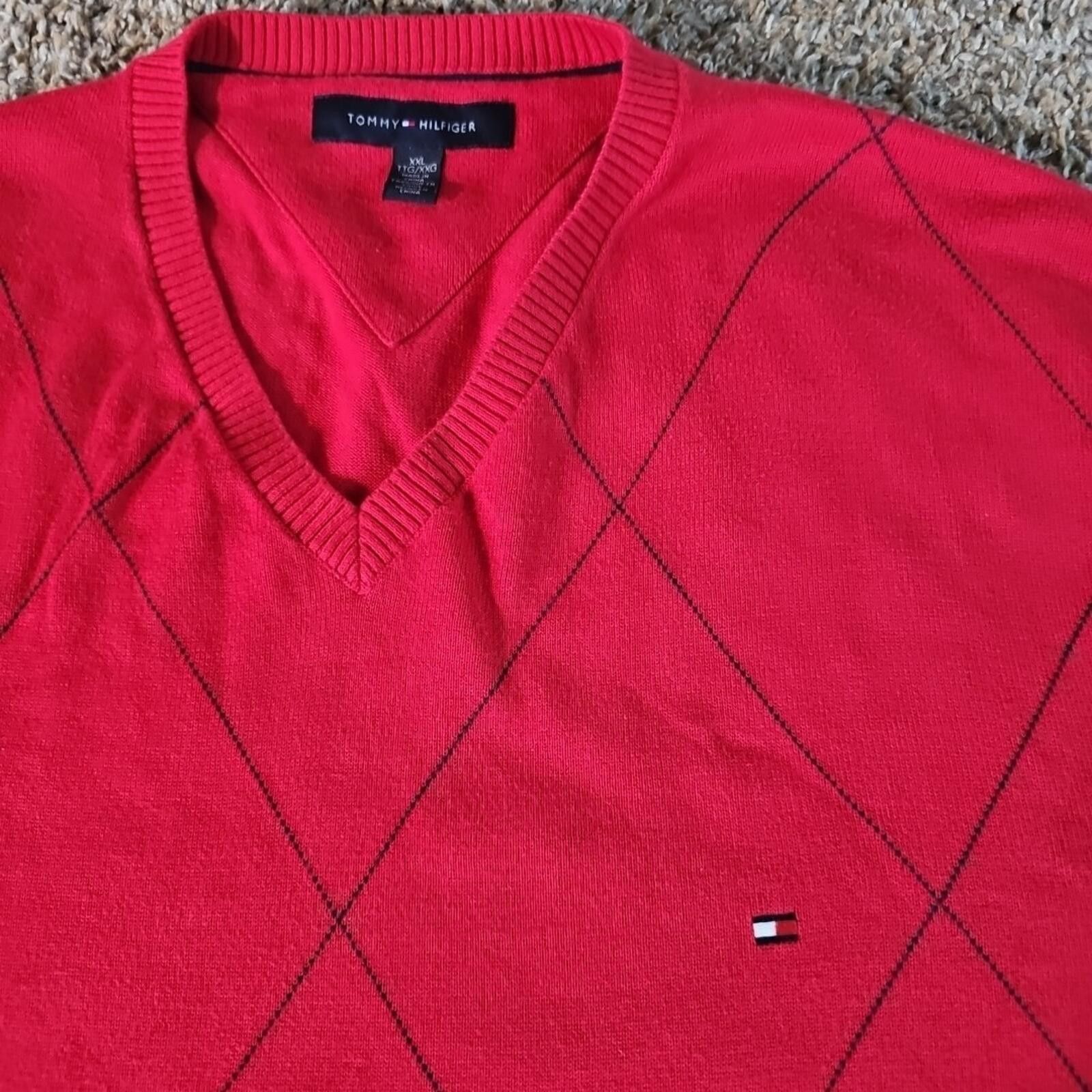 Tommy Hilfiger Tommy Hilfiger XXL V Neck Sweater Long Sleeve Red Logo Size US XXL / EU 58 / 5 - 2 Thumbnail