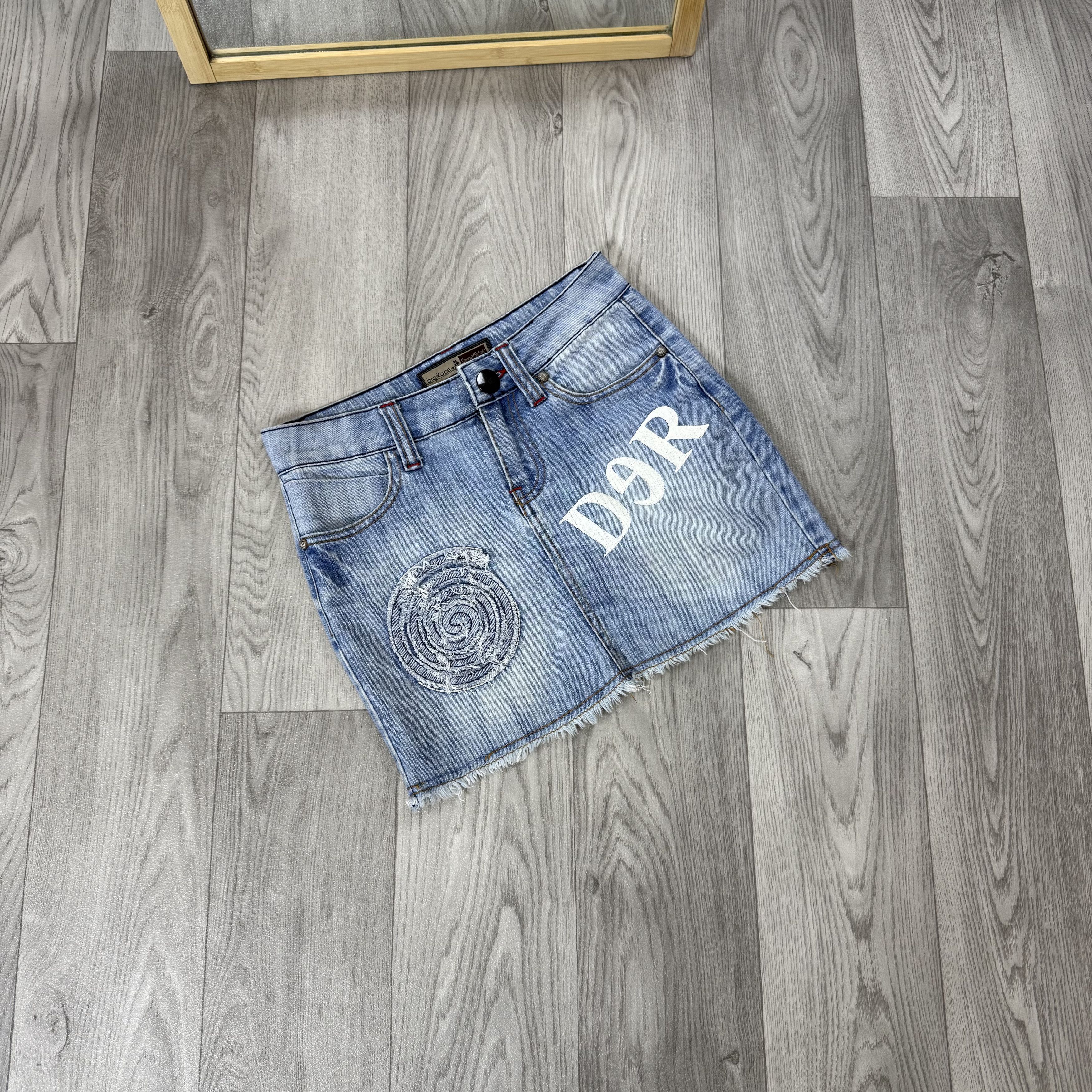 Vintage Vintage Y2K Avant-Garde Graphic Denim Mini Skirt XS Size 24" / US 00 / IT 34 - 4 Thumbnail