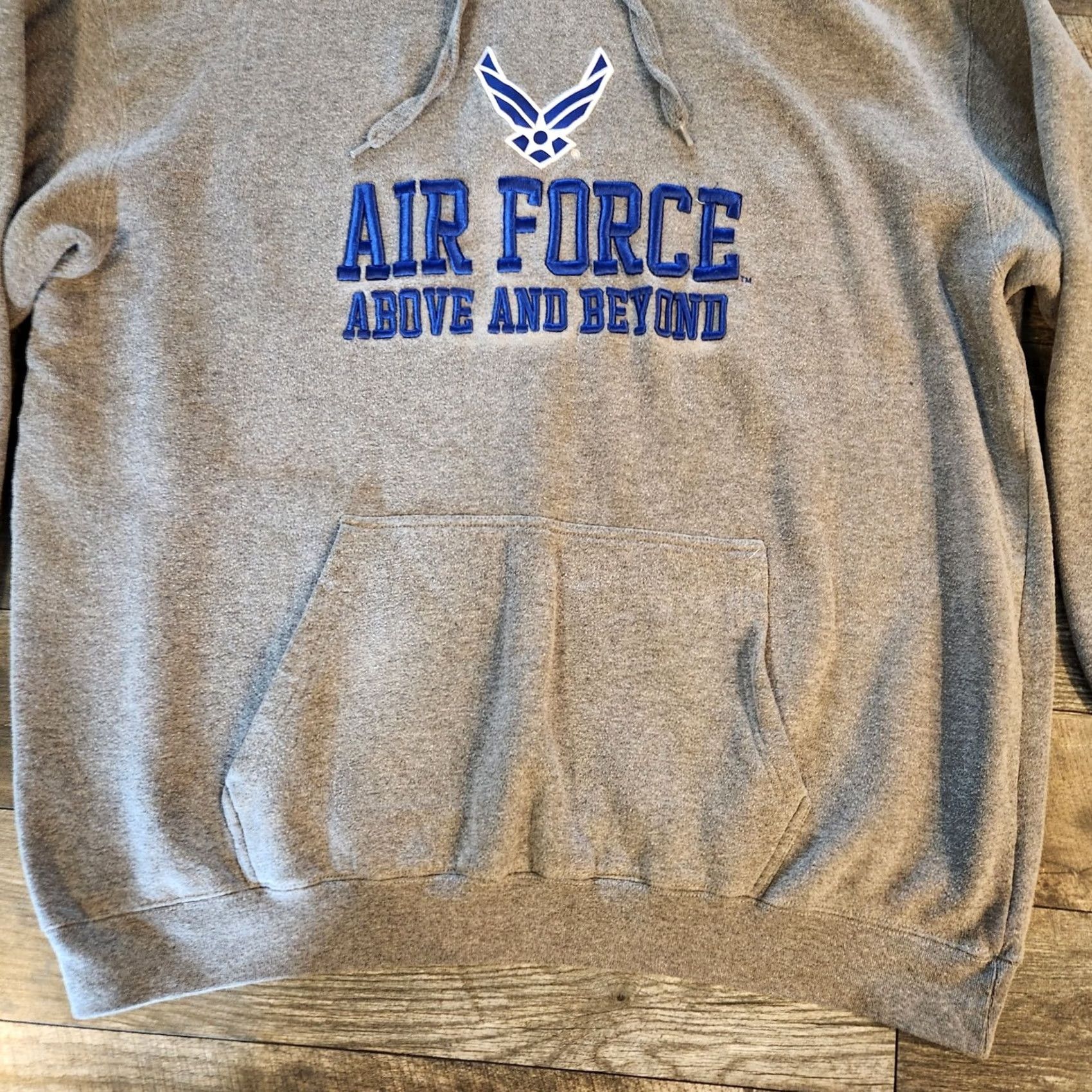 Vintage U.S. Air Force Hoodie Mens 3XL Gray Embroidered Armed Forces USA America Hoodie Pullover Sweatshirt Men Gray 3XL Embroidered USA America Size US XXL / EU 58 / 5 - 2 Thumbnail