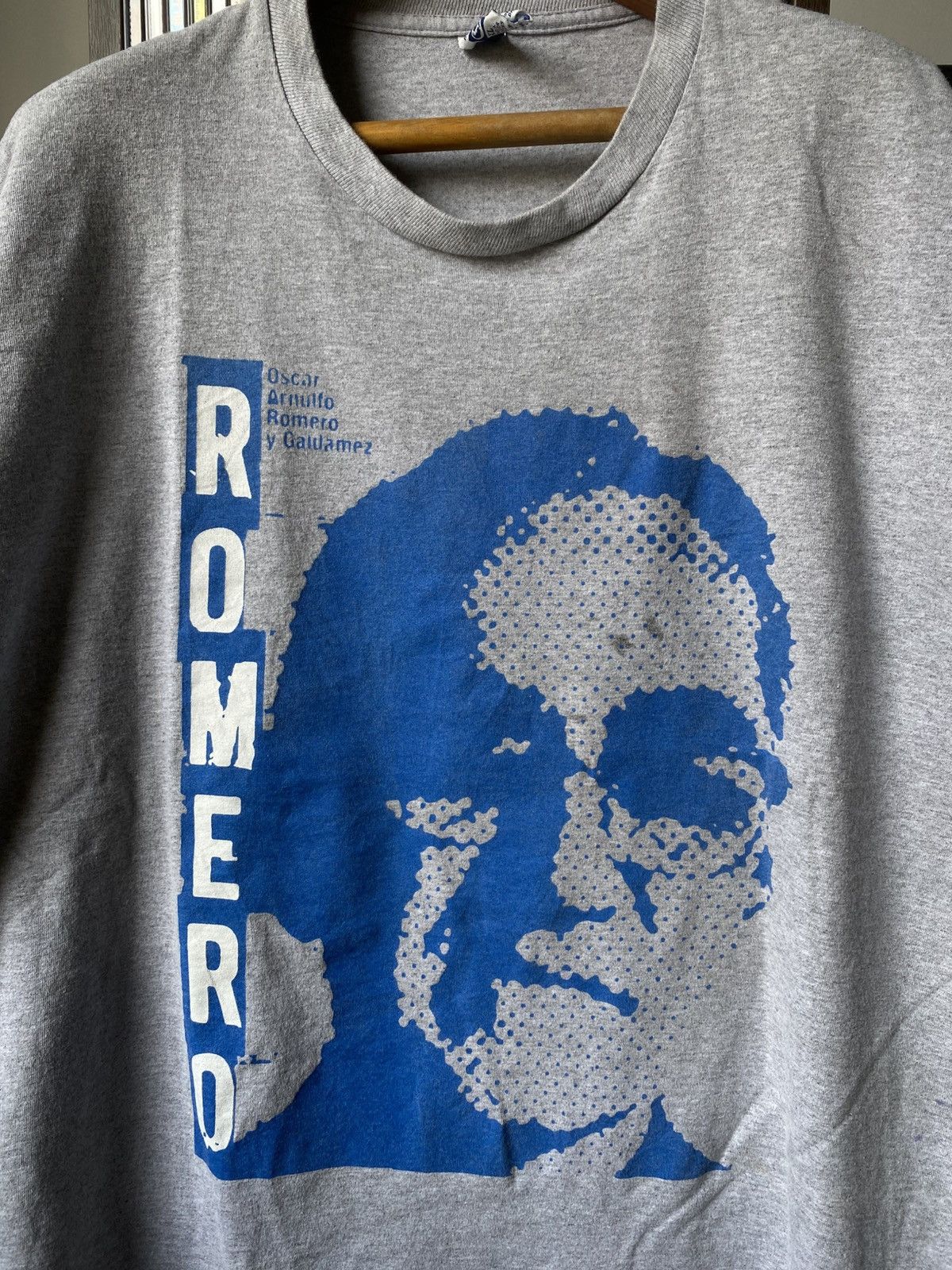 Vintage oscar arnulfo romero Size US XL / EU 56 / 4 - 3 Thumbnail