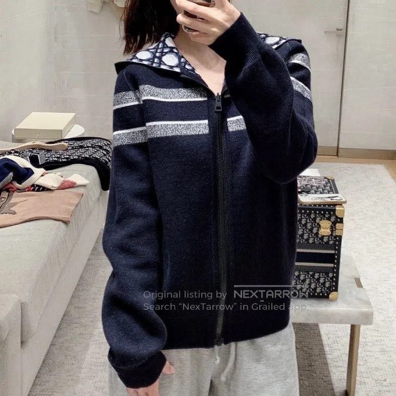 Dior Dior Printed Reversible Hooded Cashmere Sweater. Size S / US 4 / IT 40 - 8 Thumbnail
