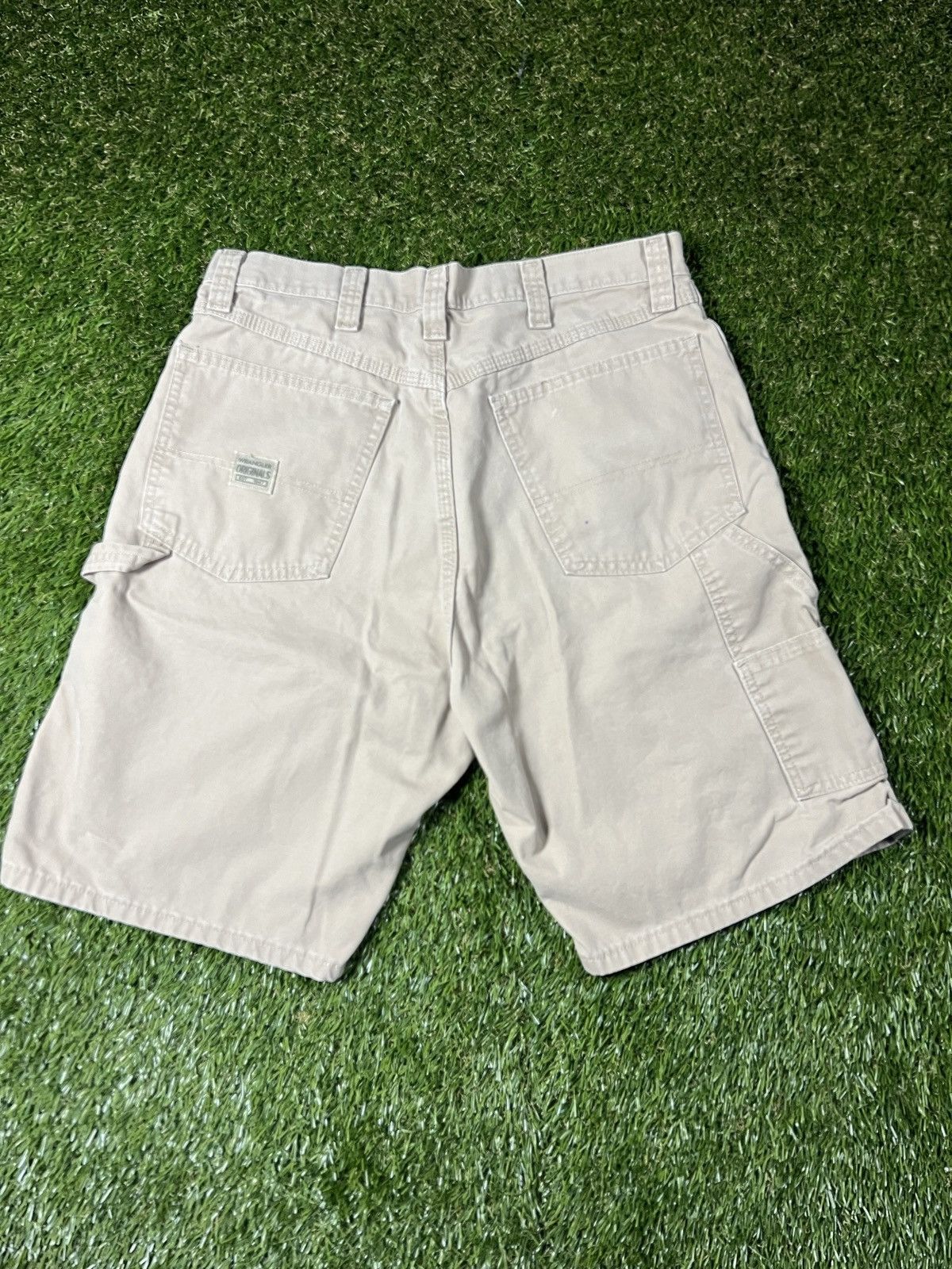 Wrangler Vintage Y2K Baggy Wrangler Skater Khaki Carpenter Shorts Size US 34 / EU 50 - 1 Thumbnail