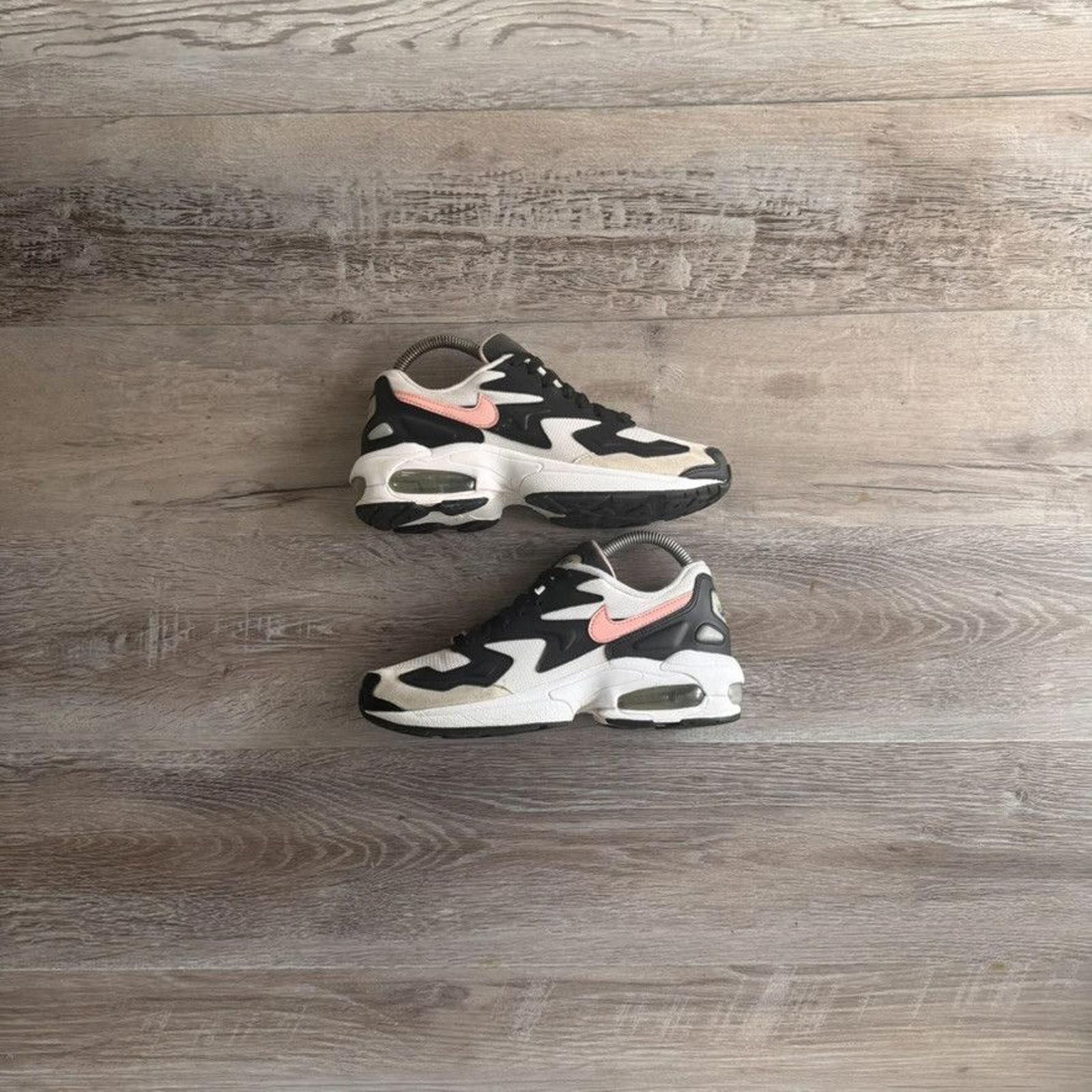 Nike NIKE • Air Max2 Light (5M) Size US 5 / EU 37 - 1 Thumbnail