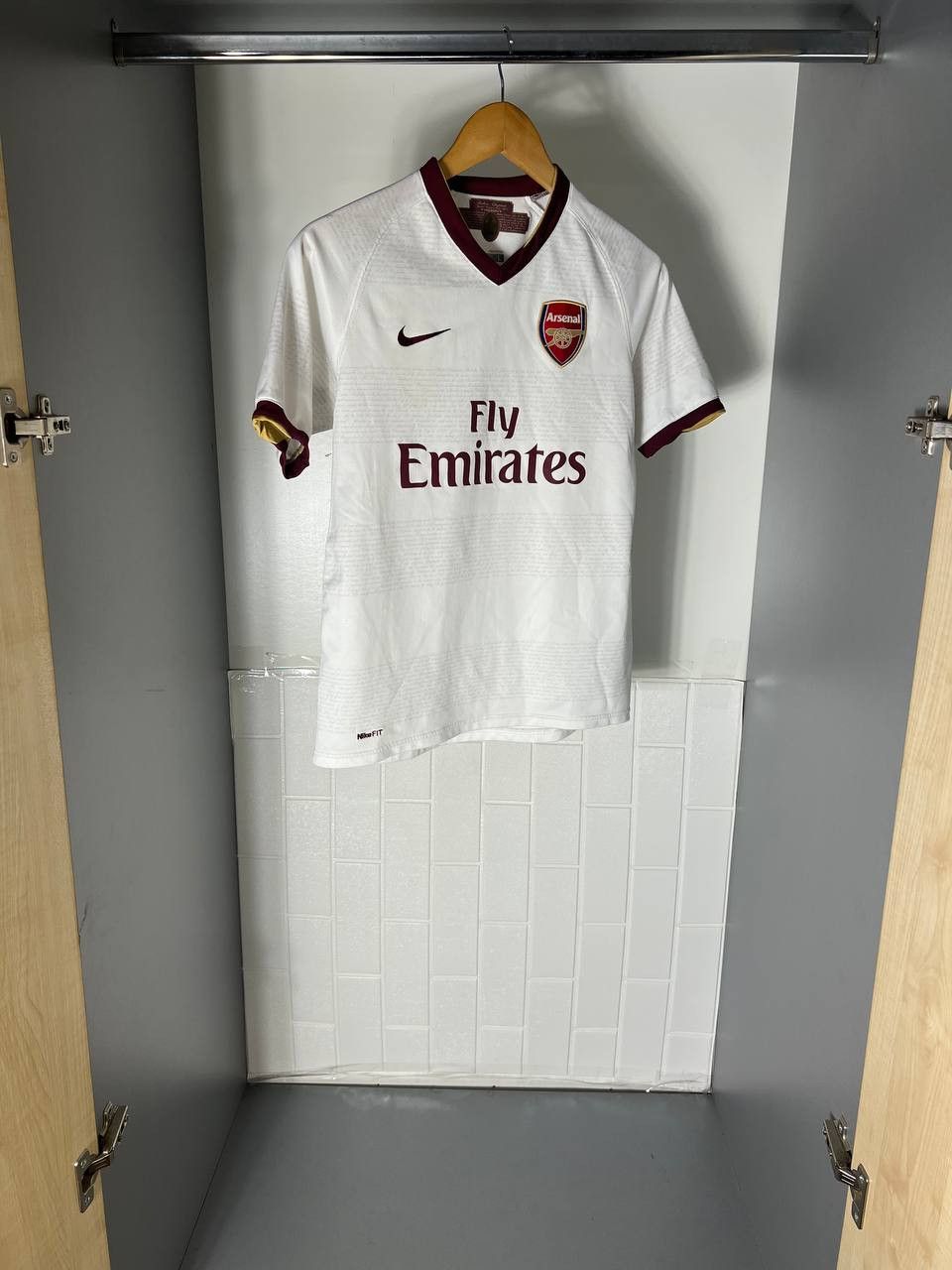 Nike VINTAGE NIKE FC ARSENAL LONDON ENGLAND SOCCER JERSEY RETRO Size US XS / EU 42 / 0 - 3 Thumbnail