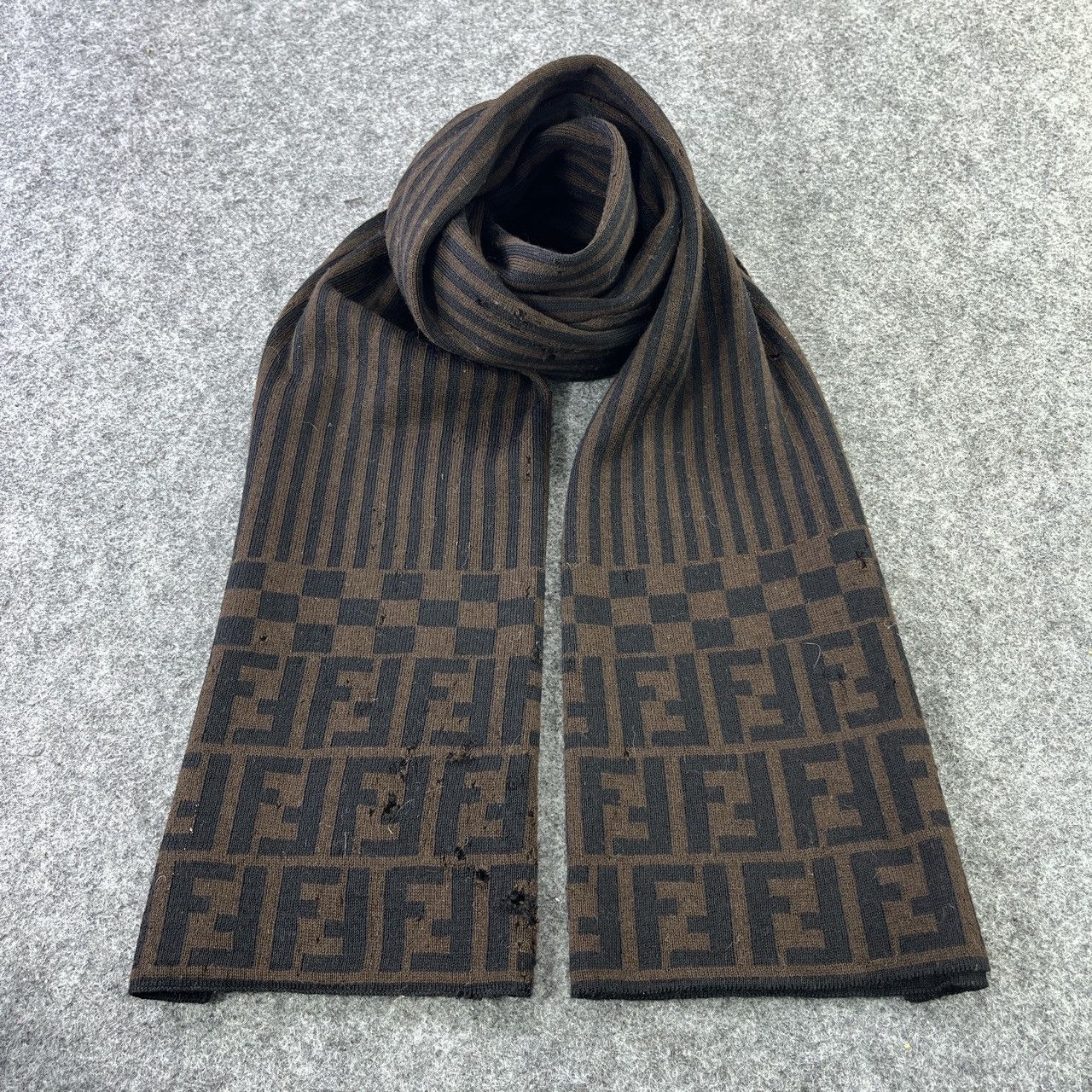 Fendi Fendi Scarf / Muffler / Neckwear T395 Size ONE SIZE - 1 Thumbnail