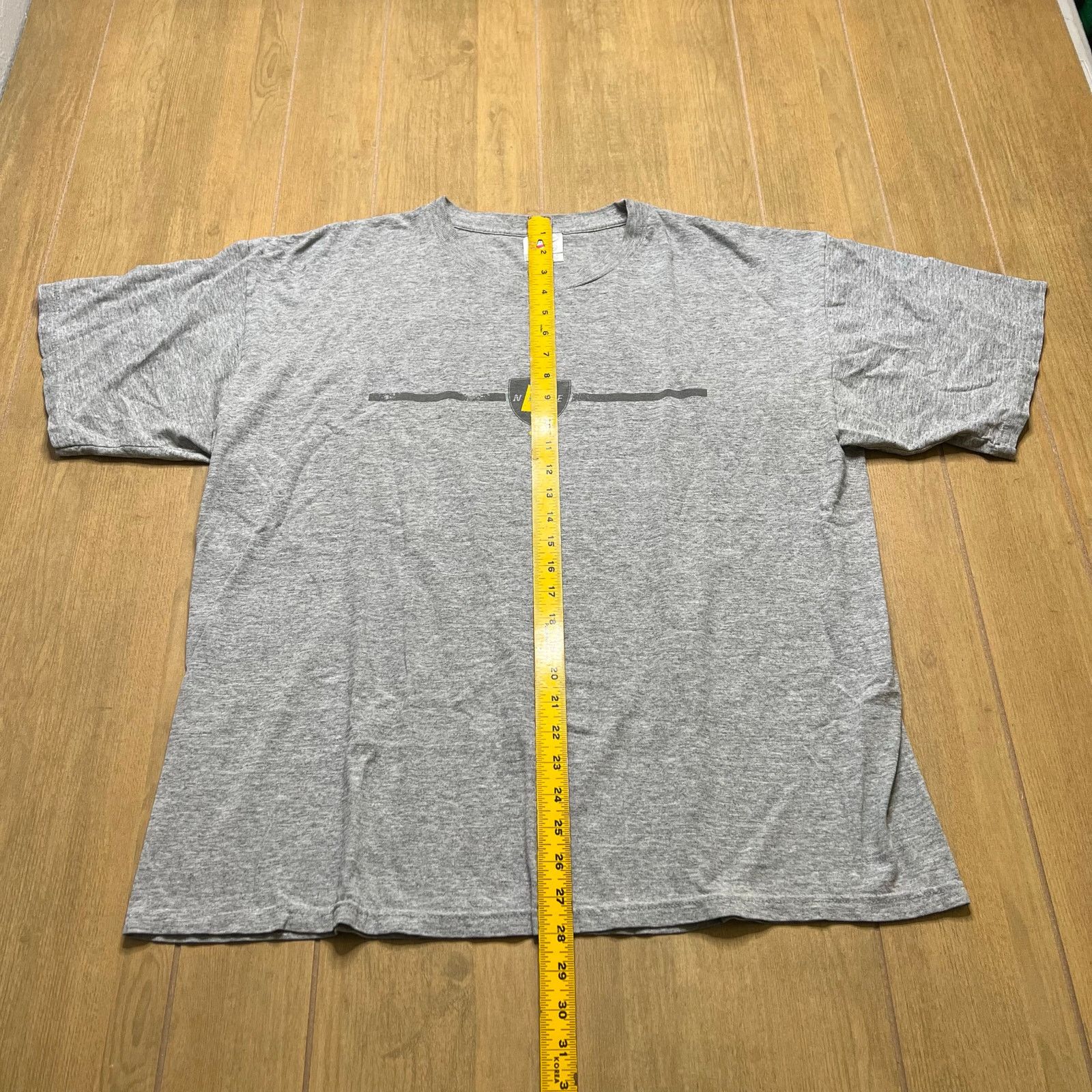 Nike Vintage 90's Nike gray graphic t-shirt Men size XL Y2K Size US XL / EU 56 / 4 - 5 Thumbnail