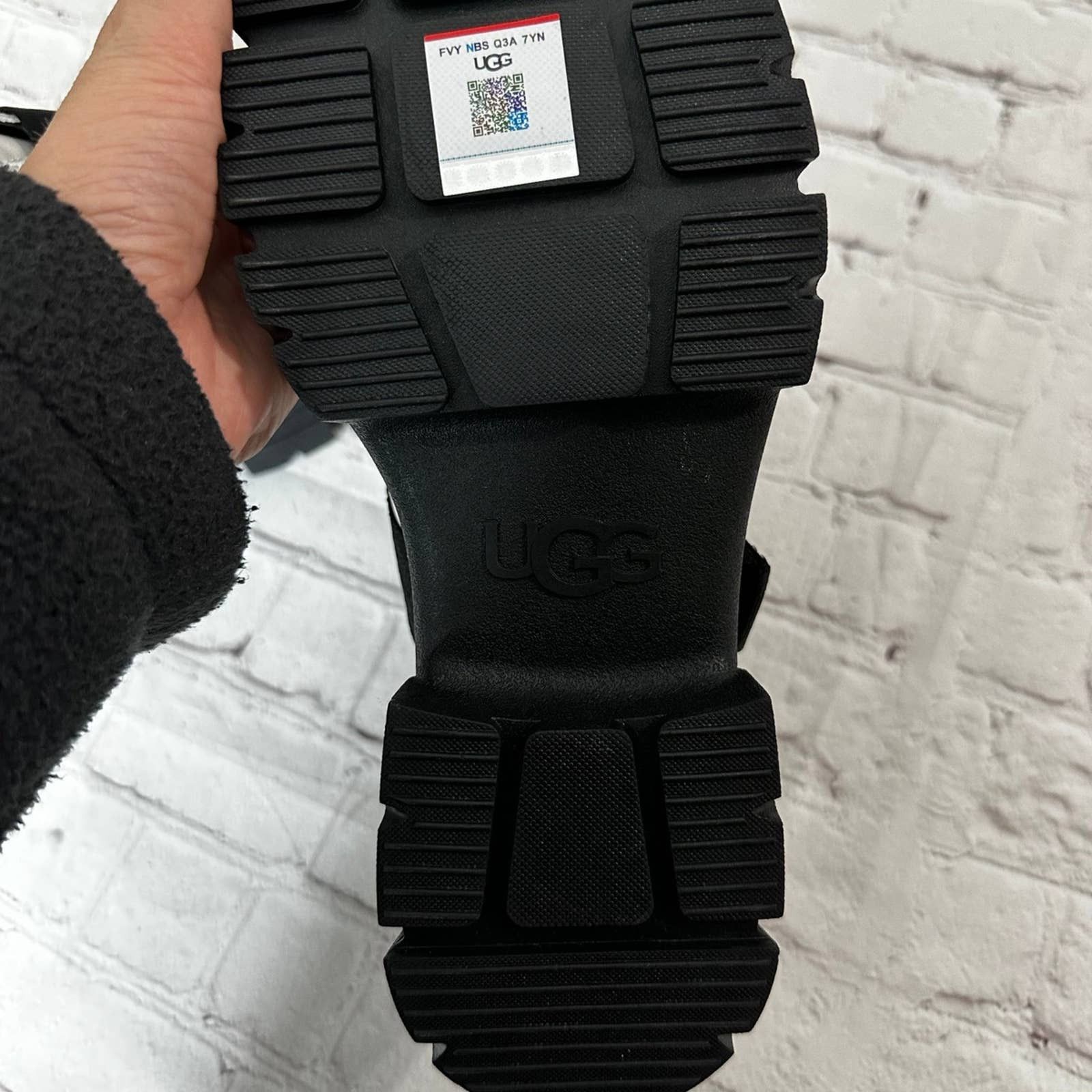Ugg Ashton Shoe UGG Size US 8.5 / IT 38.5 - 12 Thumbnail