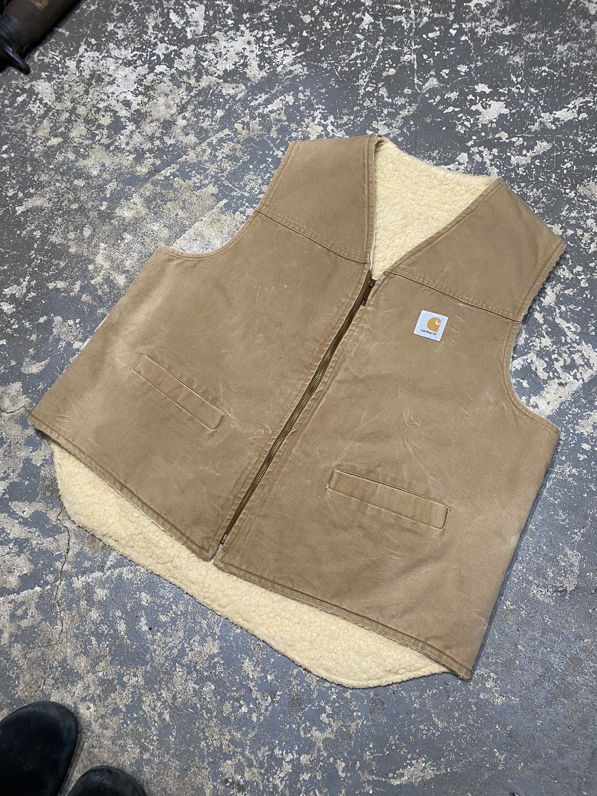 Carhartt × Vintage Vintage Carhartt Sherpa Lined Tan Vest Size US L / EU 52-54 / 3 - 2 Thumbnail