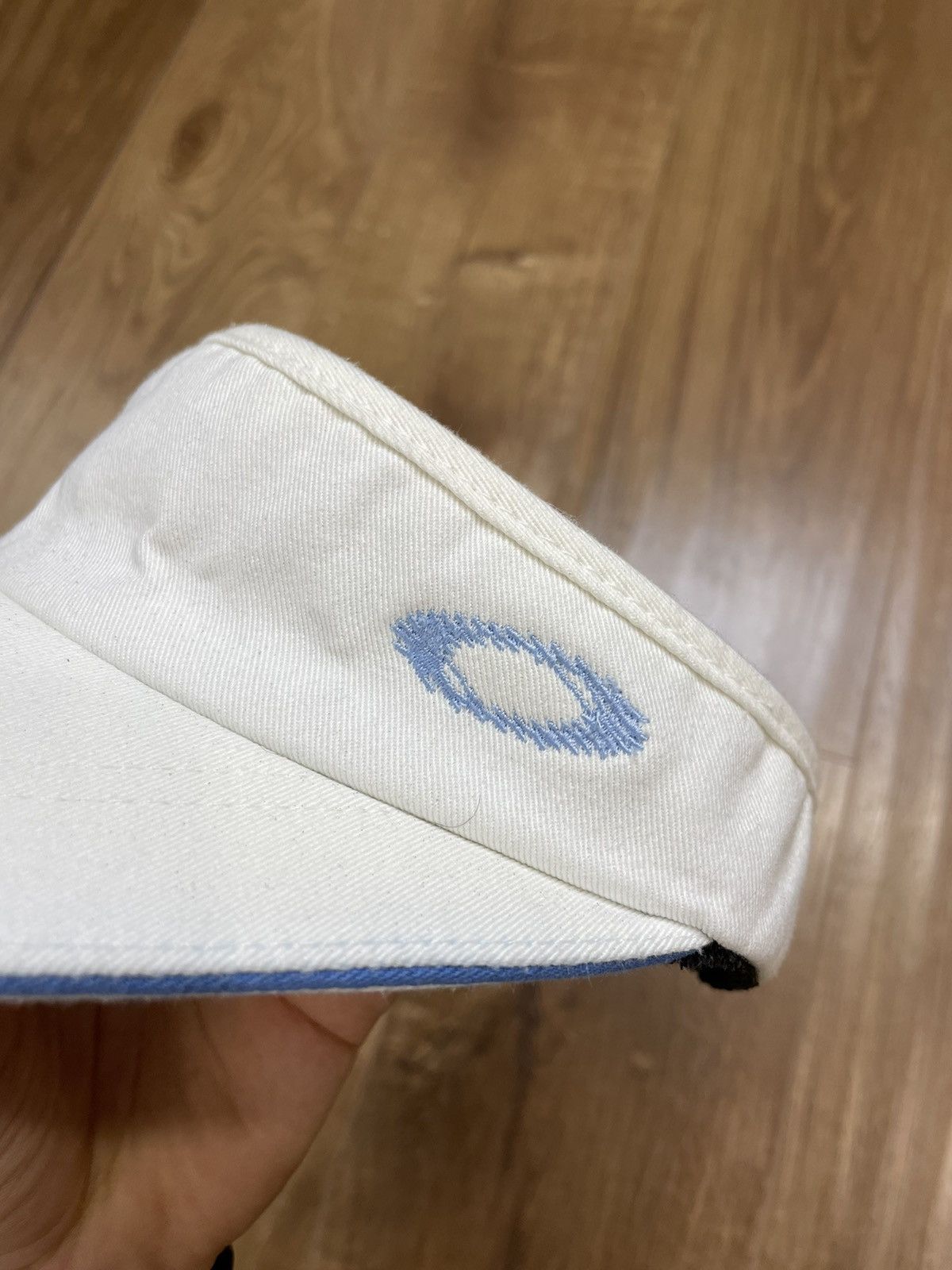 Oakley Vintage Oakley 90’s Y2K Style White Tennis Cap Hat Surf Size ONE SIZE - 4 Thumbnail