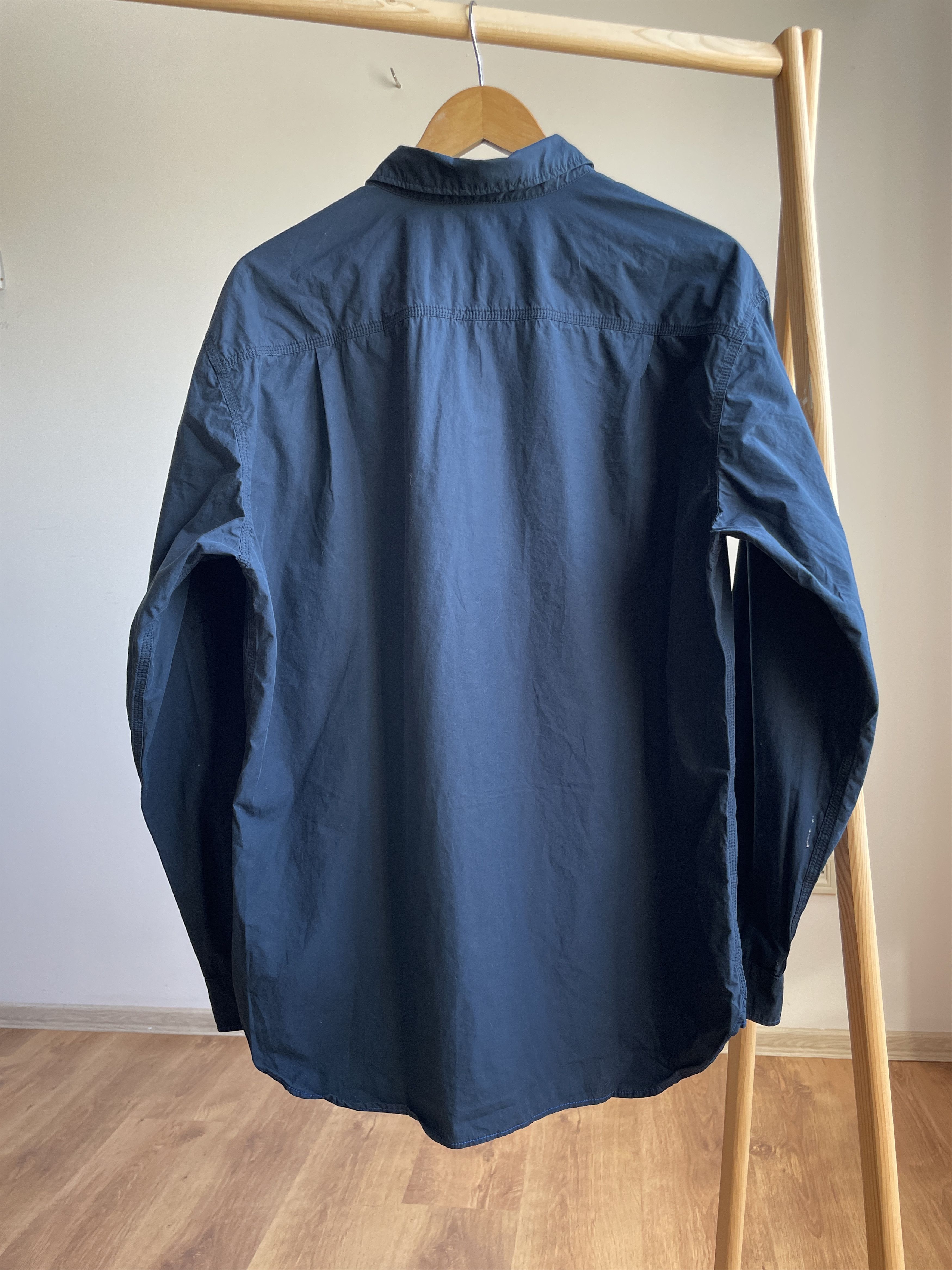 JW Anderson × Uniqlo Uniqlo x J.W. Anderson Navy Relaxed Fit Shirt Size M Size US M / EU 48-50 / 2 - 2 Thumbnail