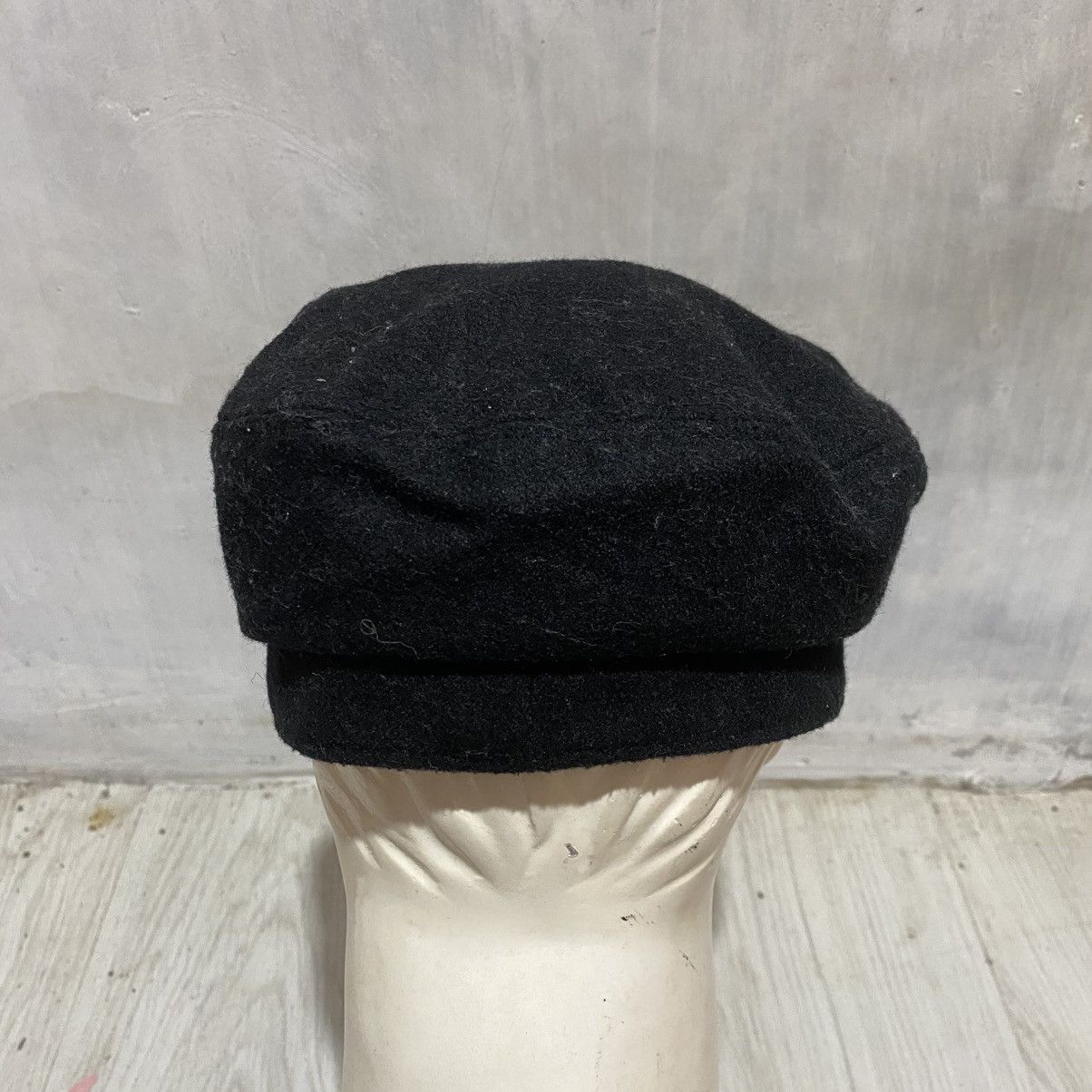Japanese Brand 2000s chain lock baret hat by one way ifsixwasnine lgbstyle Size ONE SIZE - 7 Thumbnail