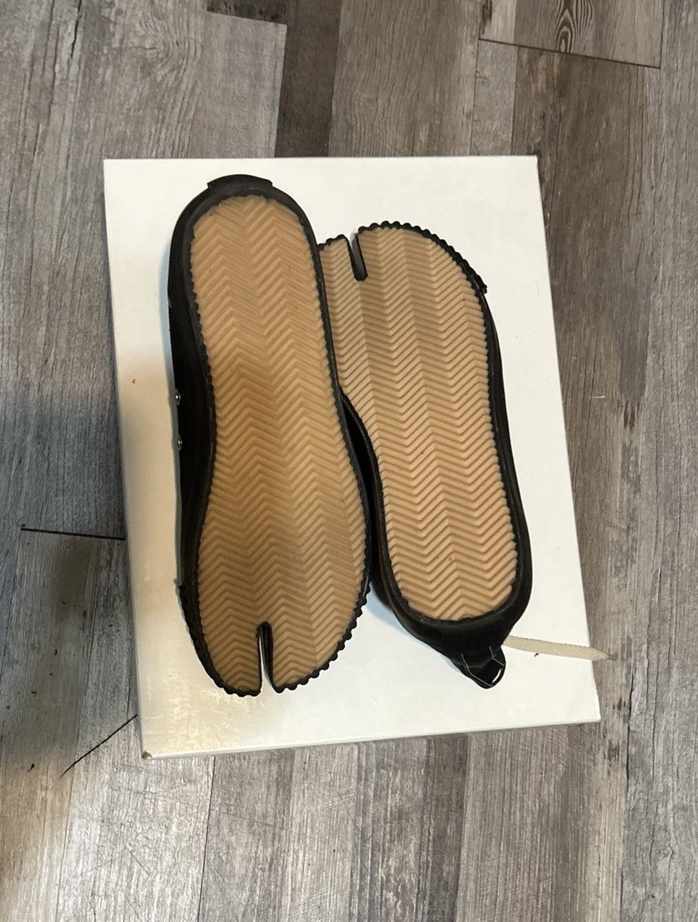 Maison Margiela Maison Margiela High Top Black And White Seude Tabi Sneakers Size US 7 / EU 40 - 7 Thumbnail