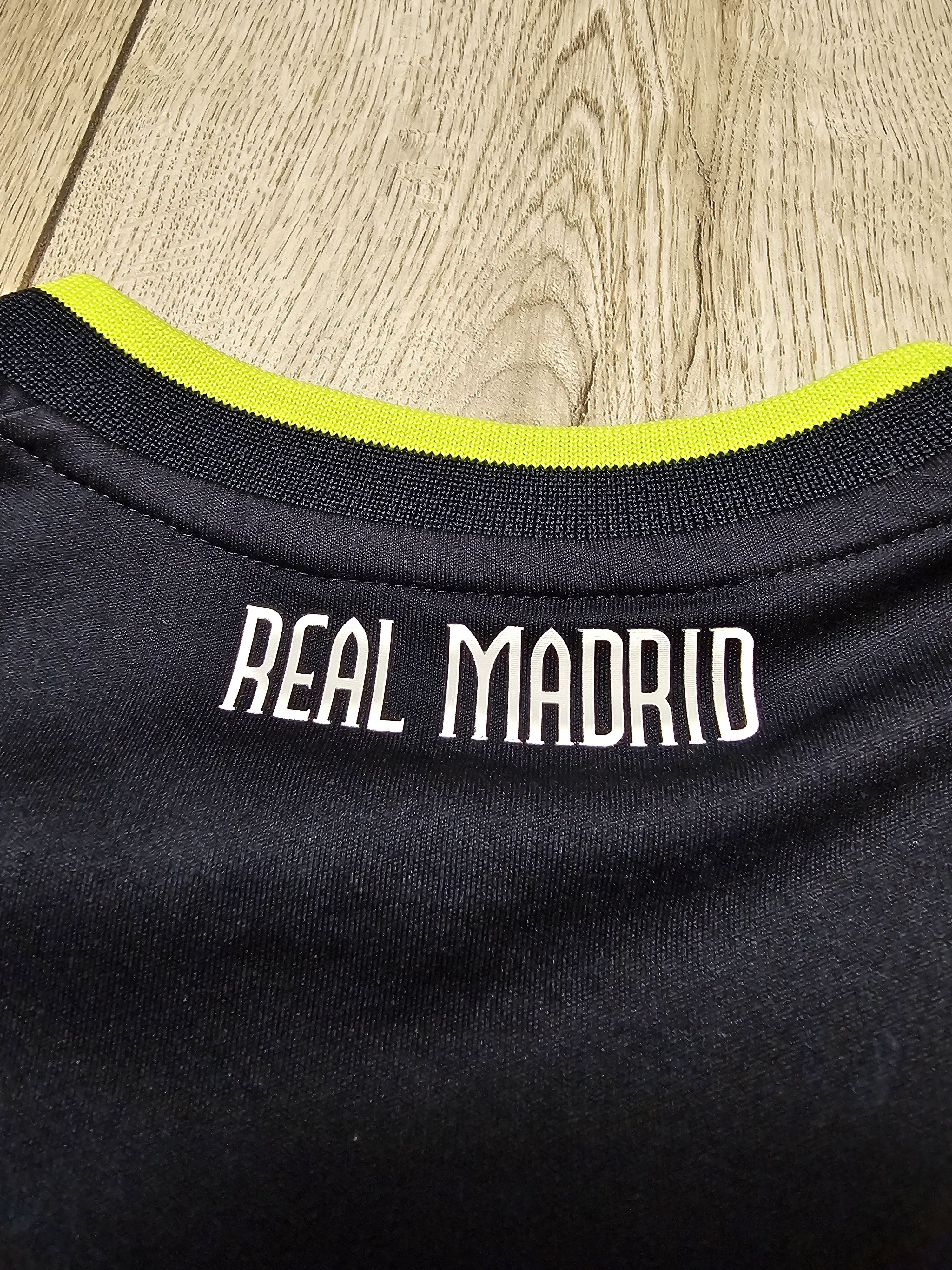 Adidas REAL MADRID 2010 2011 AWAY FOOTBALL SHIRT SOCCER JERSEY Size US S / EU 44-46 / 1 - 7 Thumbnail