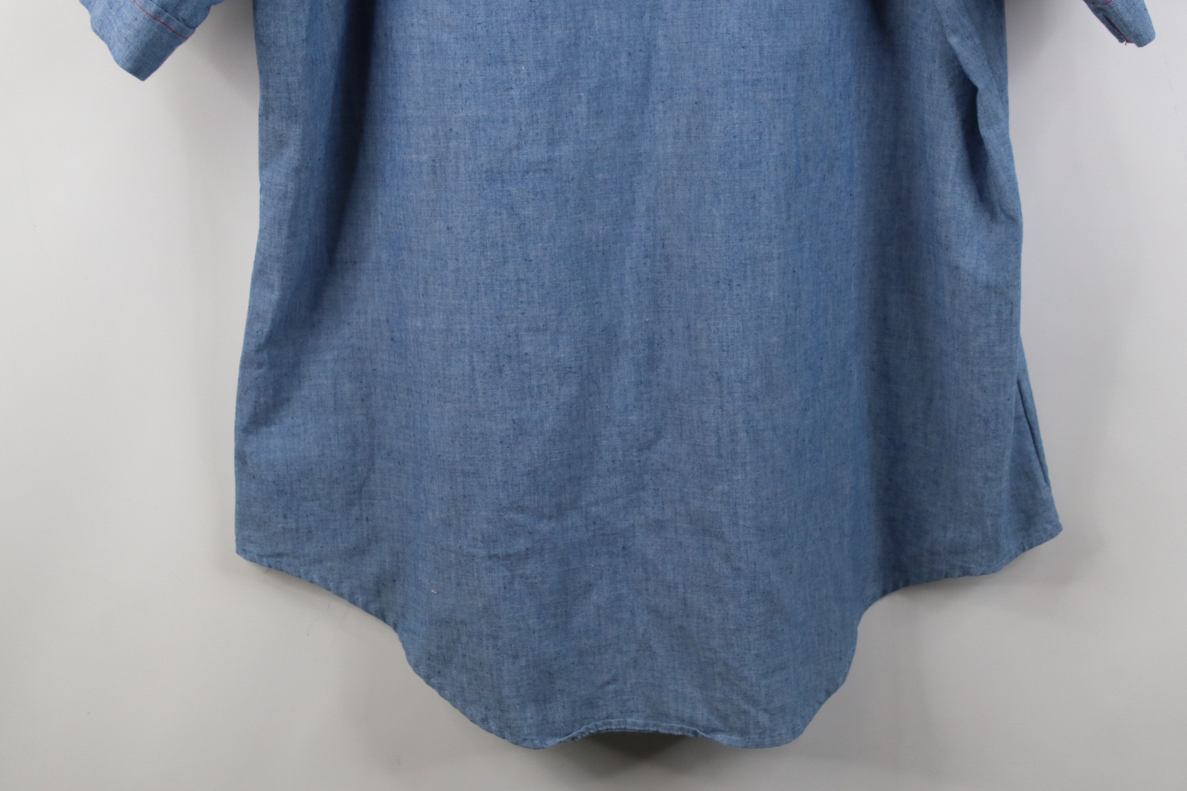 Vintage Vintage 70s Streetwear Chambray Snap Button Shirt Blue Size US L / EU 52-54 / 3 - 13 Thumbnail