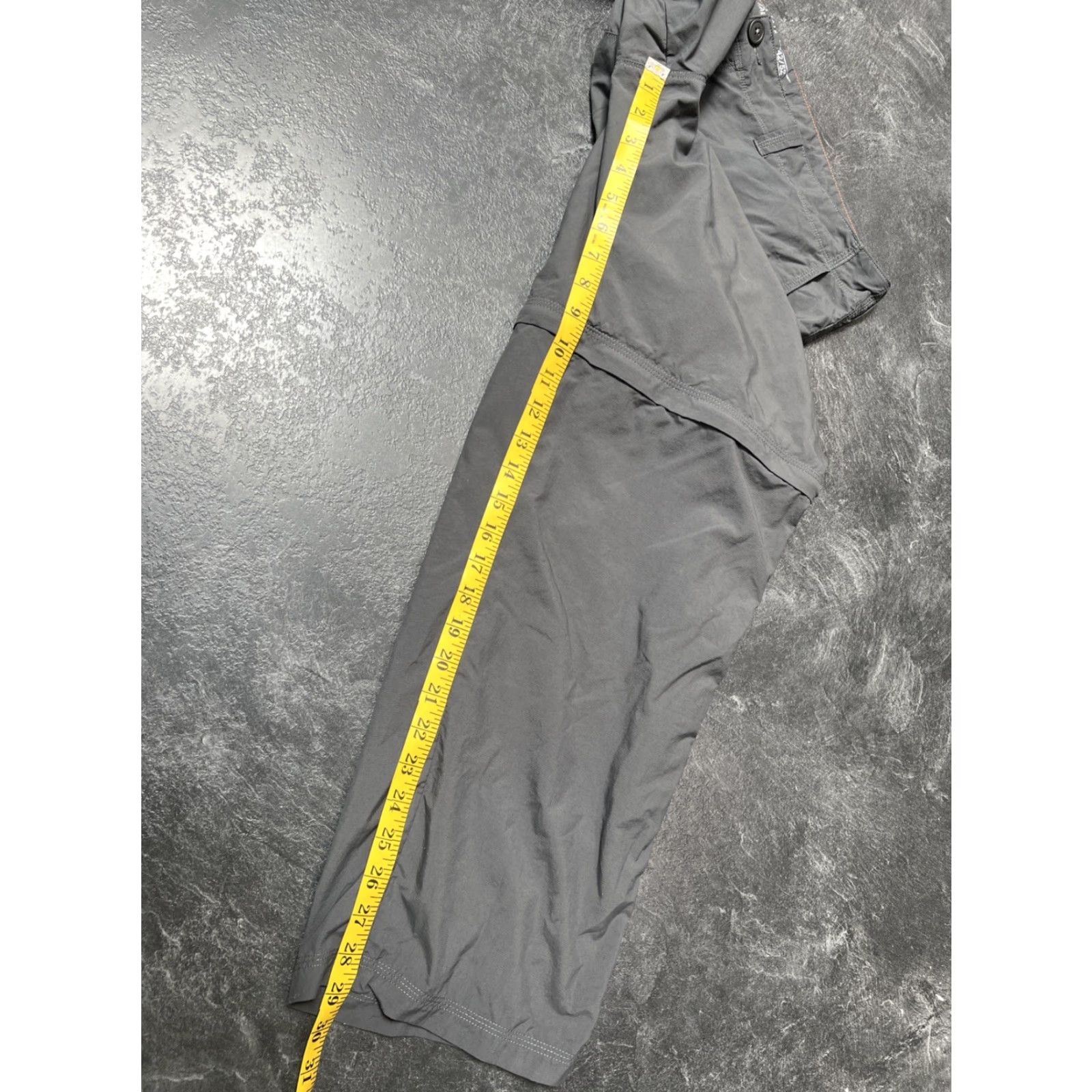 Mountain Hardwear VINTAGE Mountain Hardwear Pants Mens 42 Cargo Convertible Straight Leg Outdoor Hiking Size US 42 / EU 58 - 4 Thumbnail
