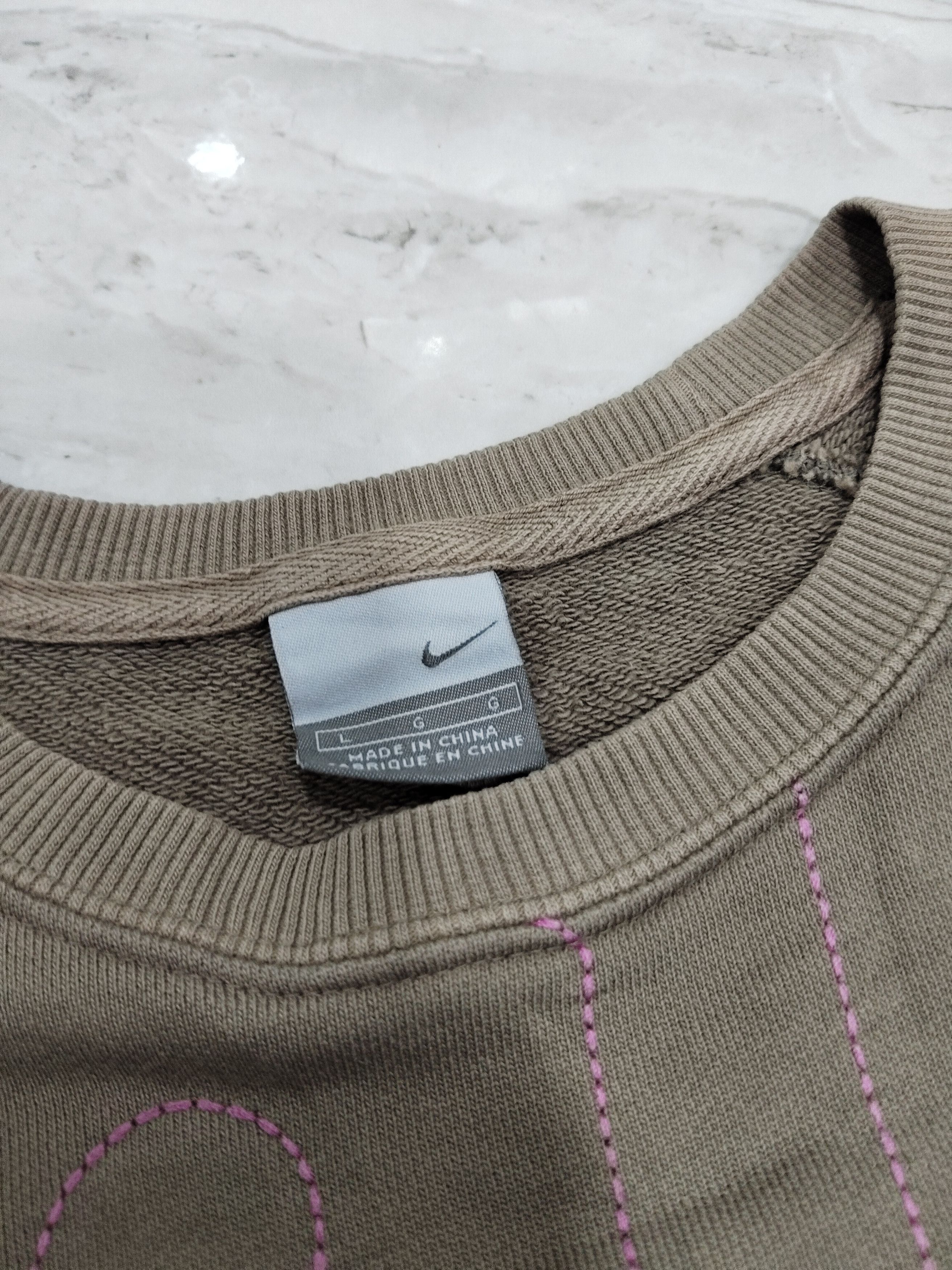 Nike × Vintage Vintage Y2K Nike Embroidery Word Sweatshirt Size US M / EU 48-50 / 2 - 4 Thumbnail