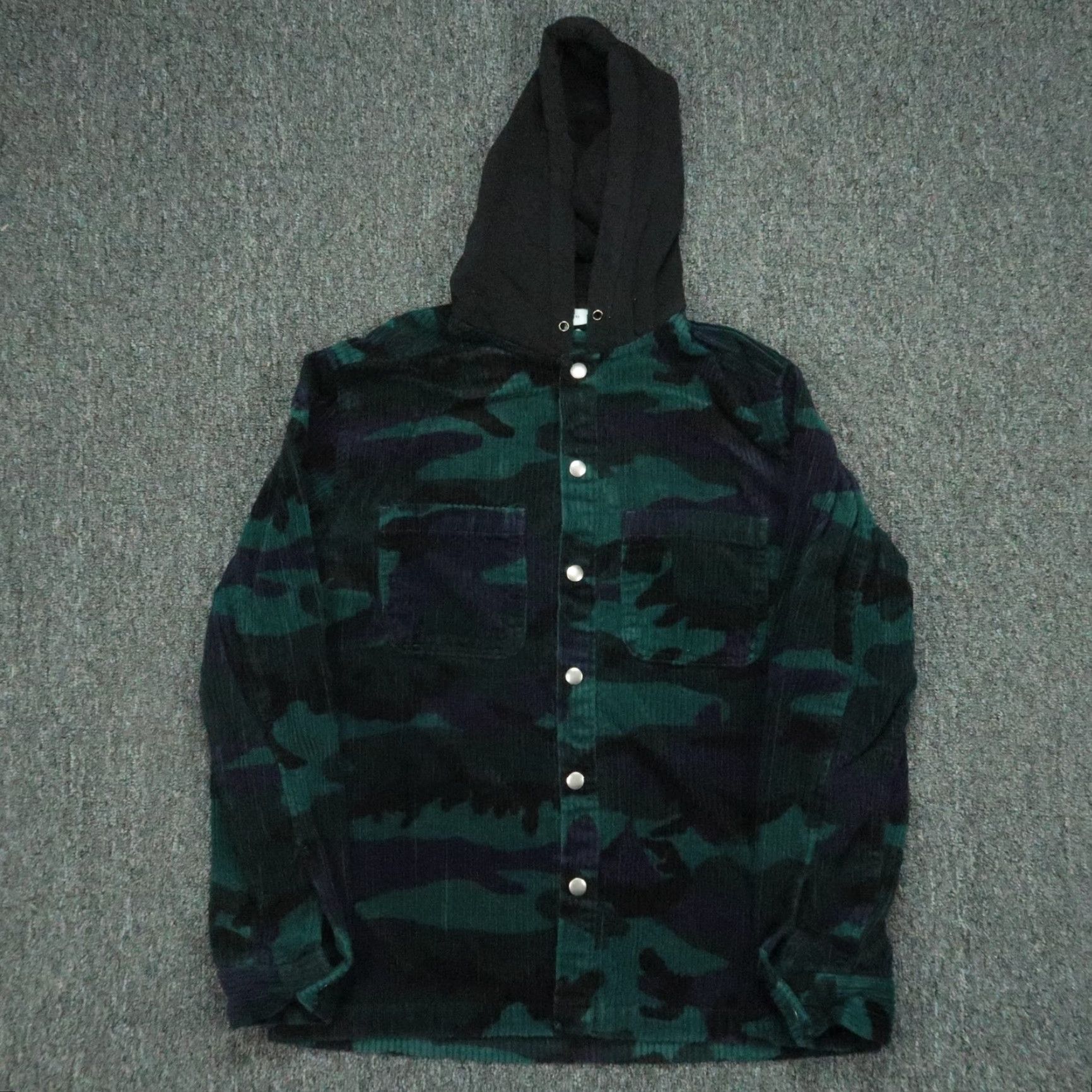 Urban Outfitters VINTAGE Urban Outfitters Jacket Mens Small Green Blue Camo Corduroy Snap Hooded Shacket Size US S / EU 44-46 / 1 - 2 Thumbnail