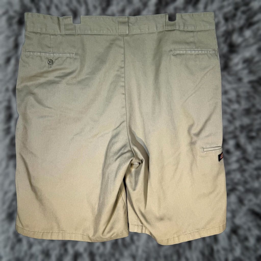 Dickies Dickies Work Shorts Mens 44 Beige Cargo Workwear Durable Cotton Size US 44 / EU 60 - 1 Thumbnail