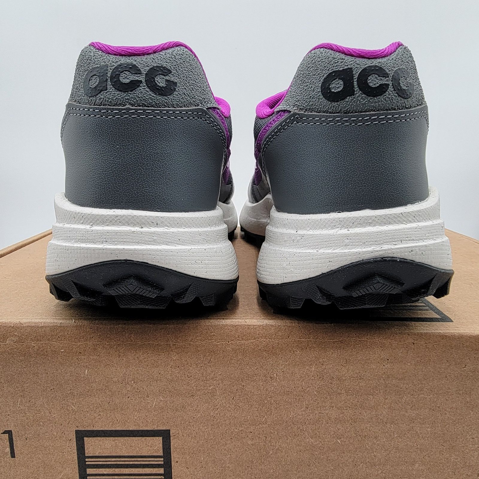 Nike Nike ACG Lowcate Smoke Grey Vivid Purple - Size 5.5 (125) Size US 5.5 / IT 35.5 - 4 Thumbnail