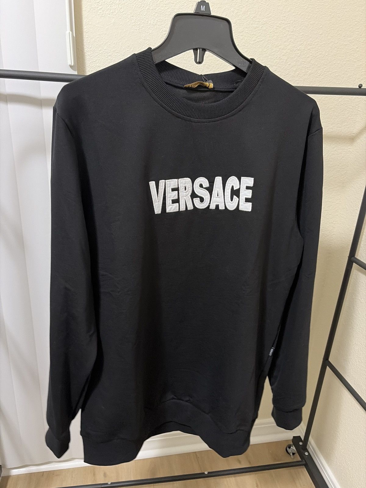 Versace Versace Embroidered Logo Crewneck Sweatshirt – Black – L Size US L / EU 52-54 / 3 - 1 Thumbnail