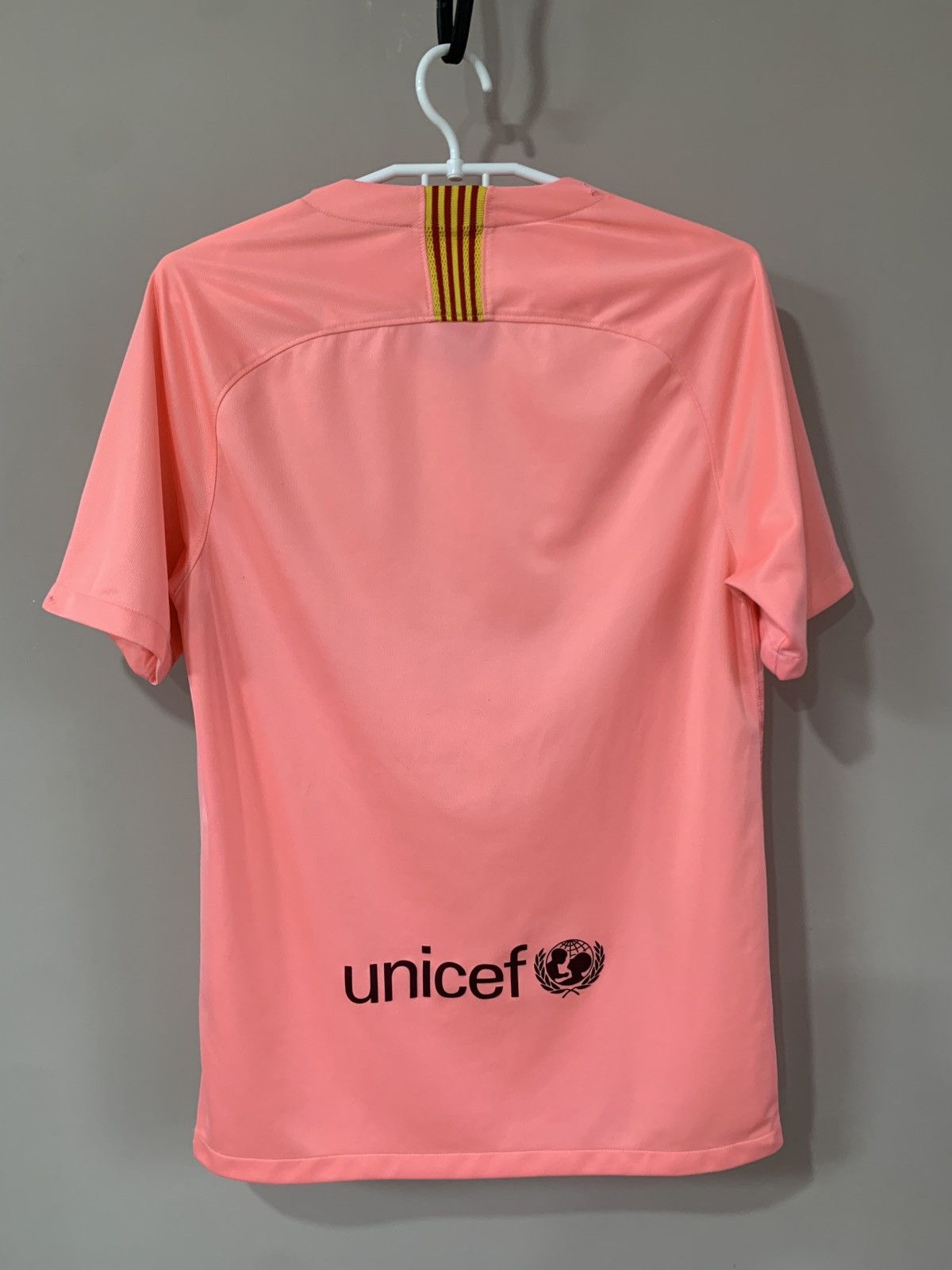 Nike Barcelona 2018 Third Football Shirt Nike Pink Soccer Jersey Size US S / EU 44-46 / 1 - 2 Thumbnail