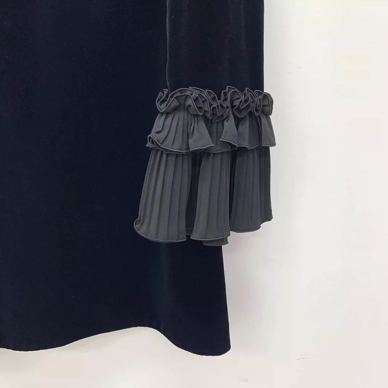 Gucci Gucci Black Ruffled Long Sleeve Dress Size 42-2505 Size L / US 10 / IT 46 - 4 Thumbnail