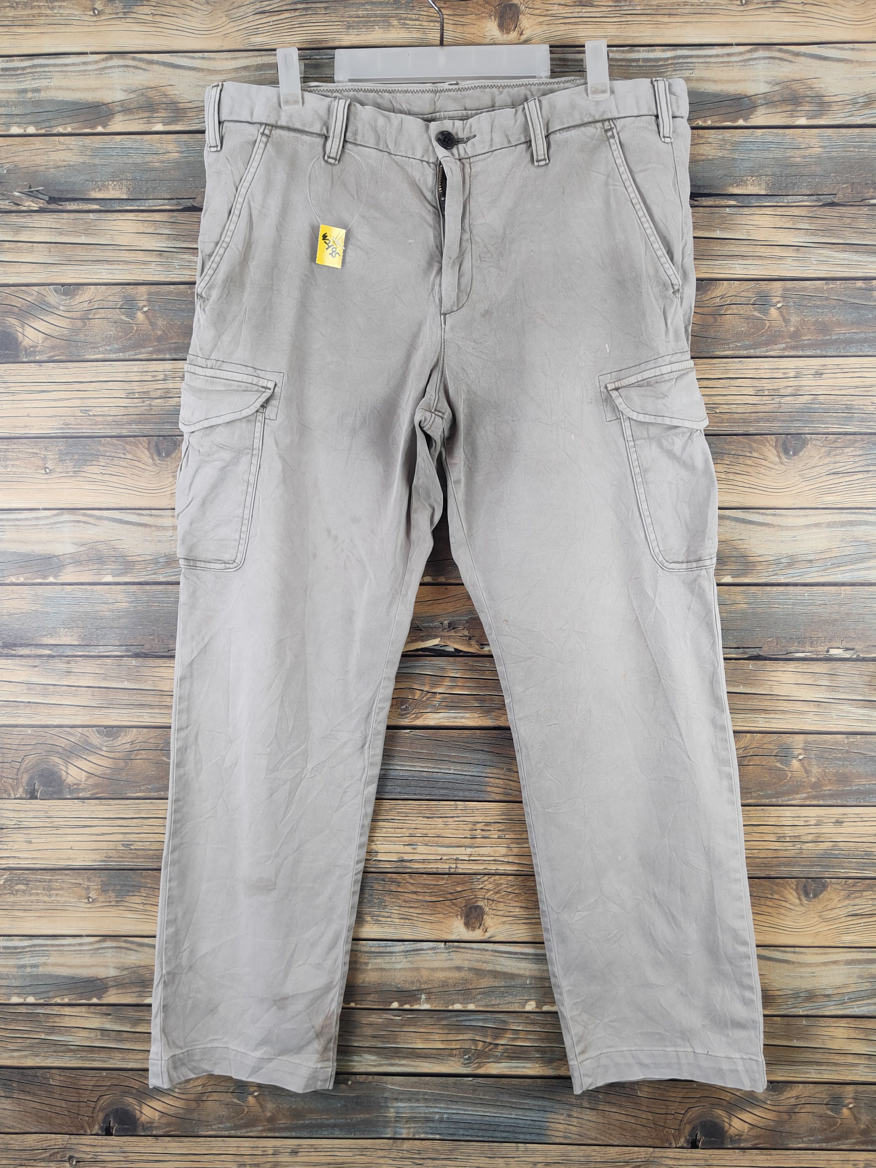 Japanese Brand Uniqlo Beige Multipocket Tactical Cargo Pants #W2195 Size US 35 - 1 Thumbnail