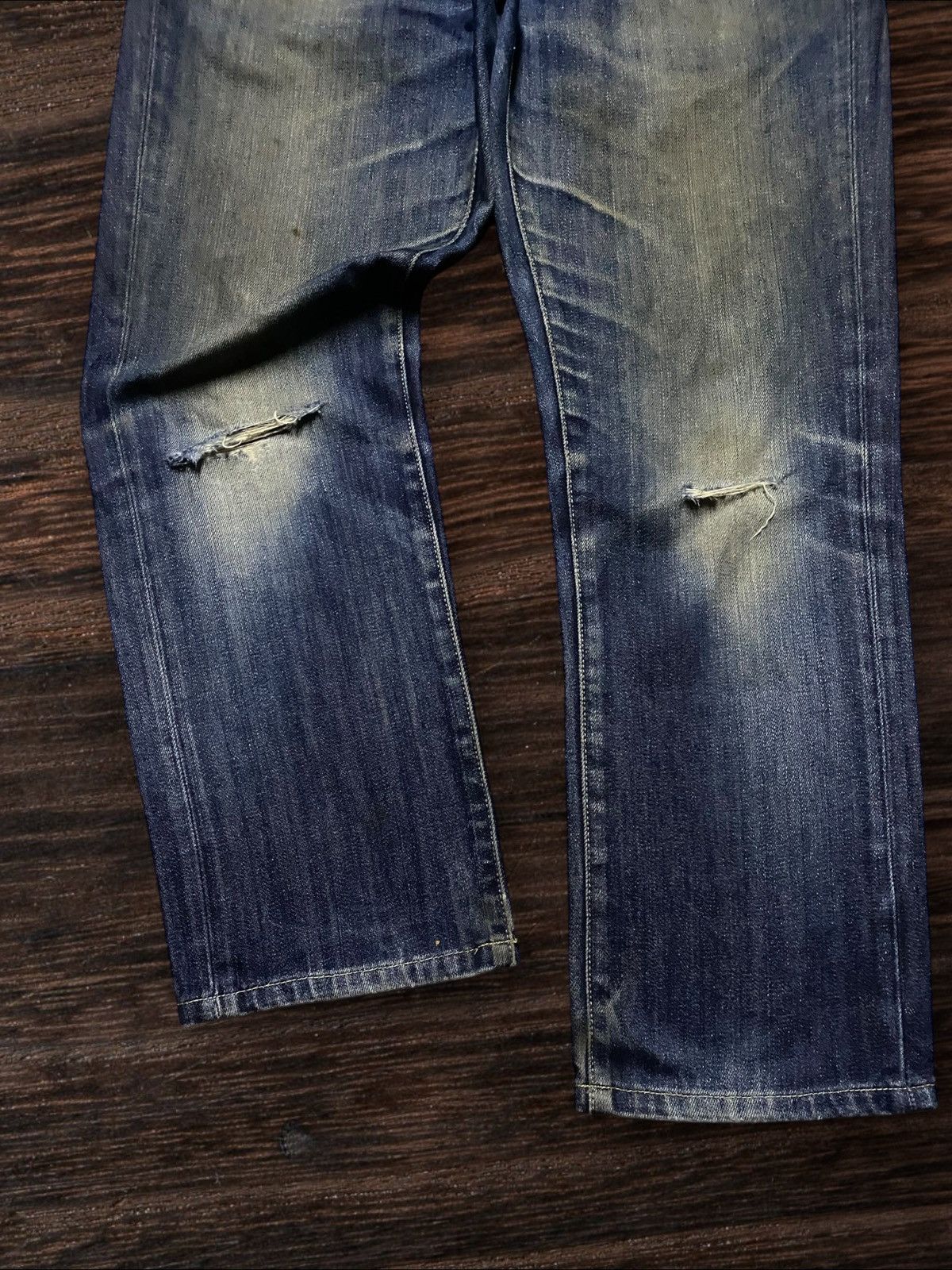 Japanese Brand Vintage Japanese Brand Uniqlo Mud Wash Distressed Loose Jean Size US 34 / EU 50 - 5 Thumbnail