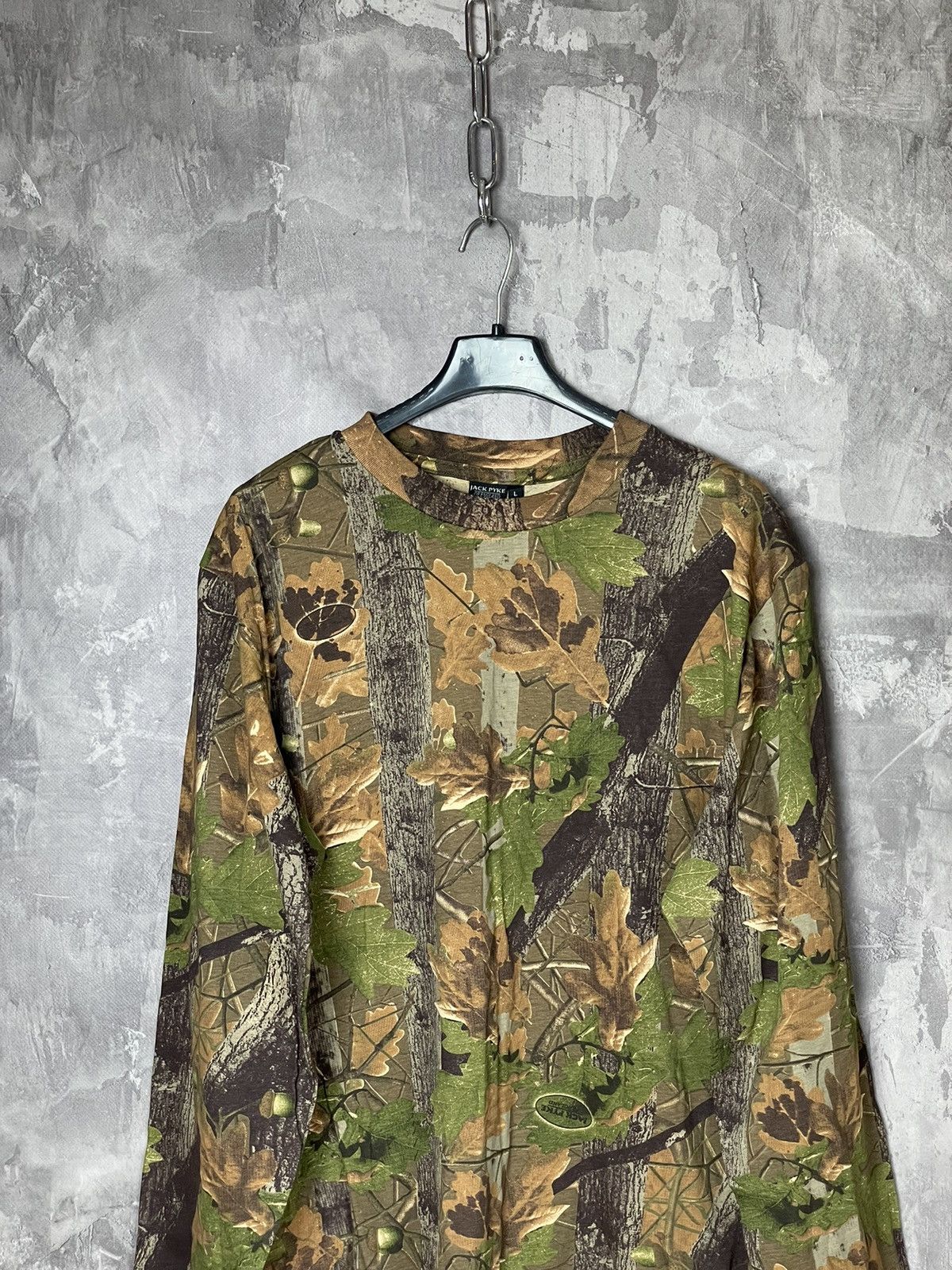 Carhartt × Realtree × Vintage Crazy Vintage Y2K Realtree Camo Long Sleeve T Shirt Carhartt Size US L / EU 52-54 / 3 - 2 Thumbnail
