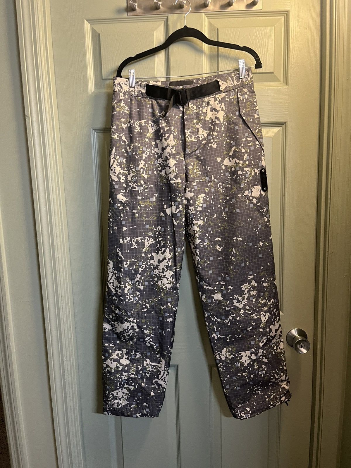 A-COLD-WALL* A Cold Wall grey/green digi camo nylon pants Size US 30 / EU 46 - 1 Thumbnail