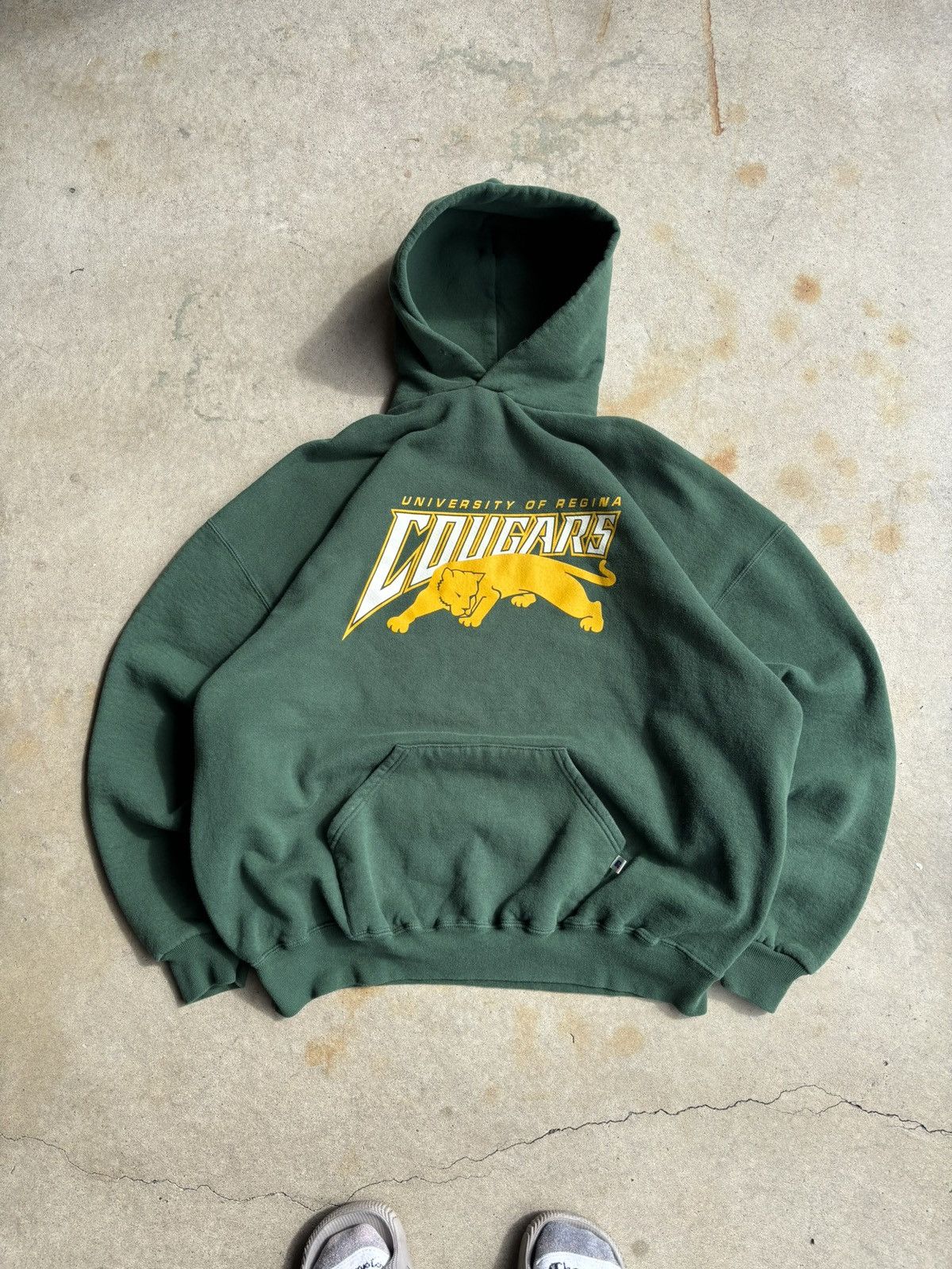 Russell Athletic Vintage 90s Uni Regina Cougers Boxy Russell Athletic Hoodie Size US XXL / EU 58 / 5 - 1 Thumbnail