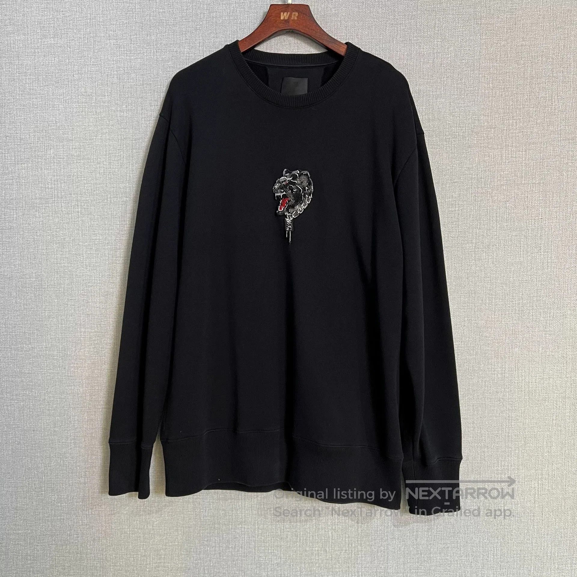 Givenchy Givenchy Black Embroidered Tiger Logo Hoodie. Size US XL / EU 56 / 4 - 1 Thumbnail