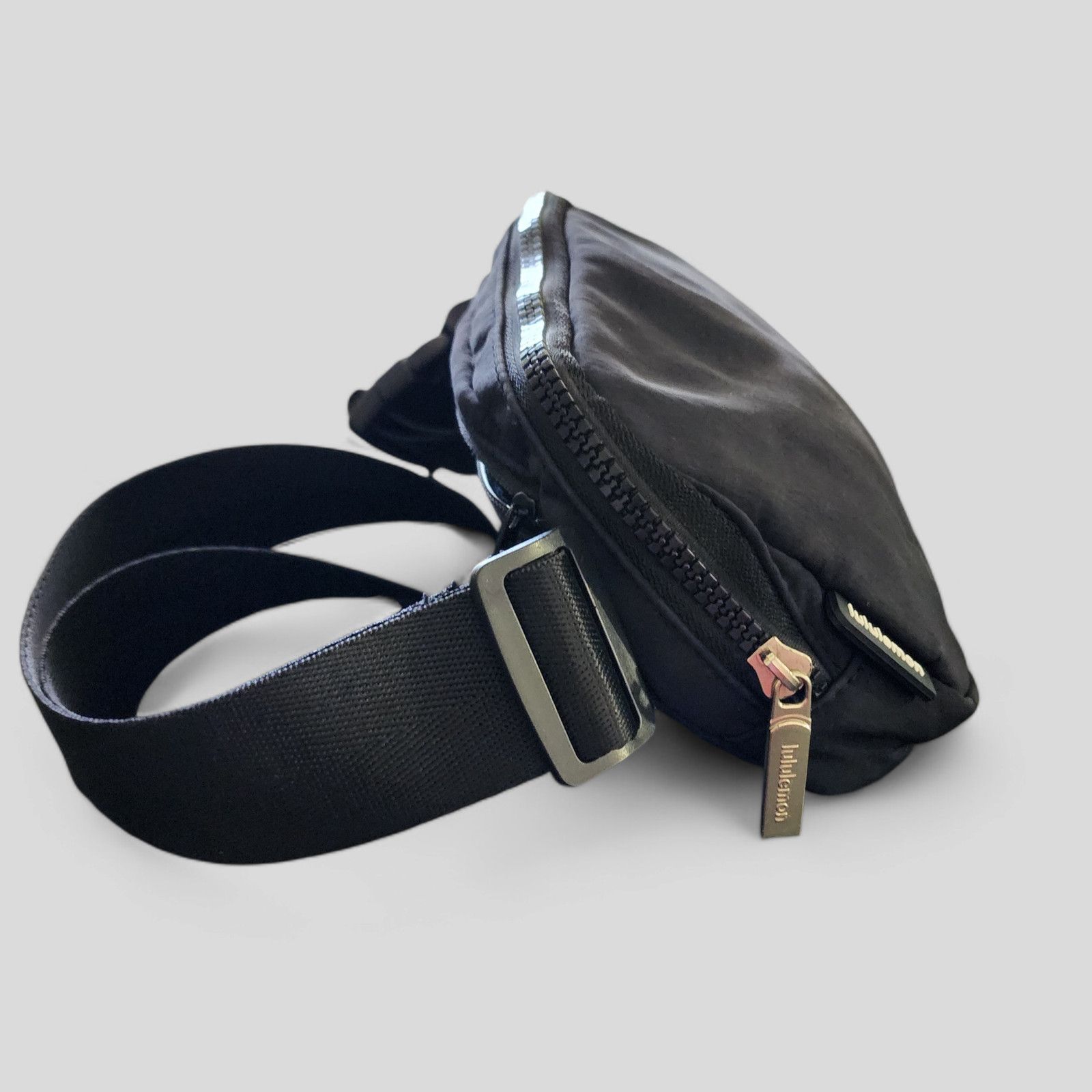 Lululemon Lululemon Everywhere Belt Bag Black Velour Belt Bag Onesize Size ONE SIZE - 7 Thumbnail