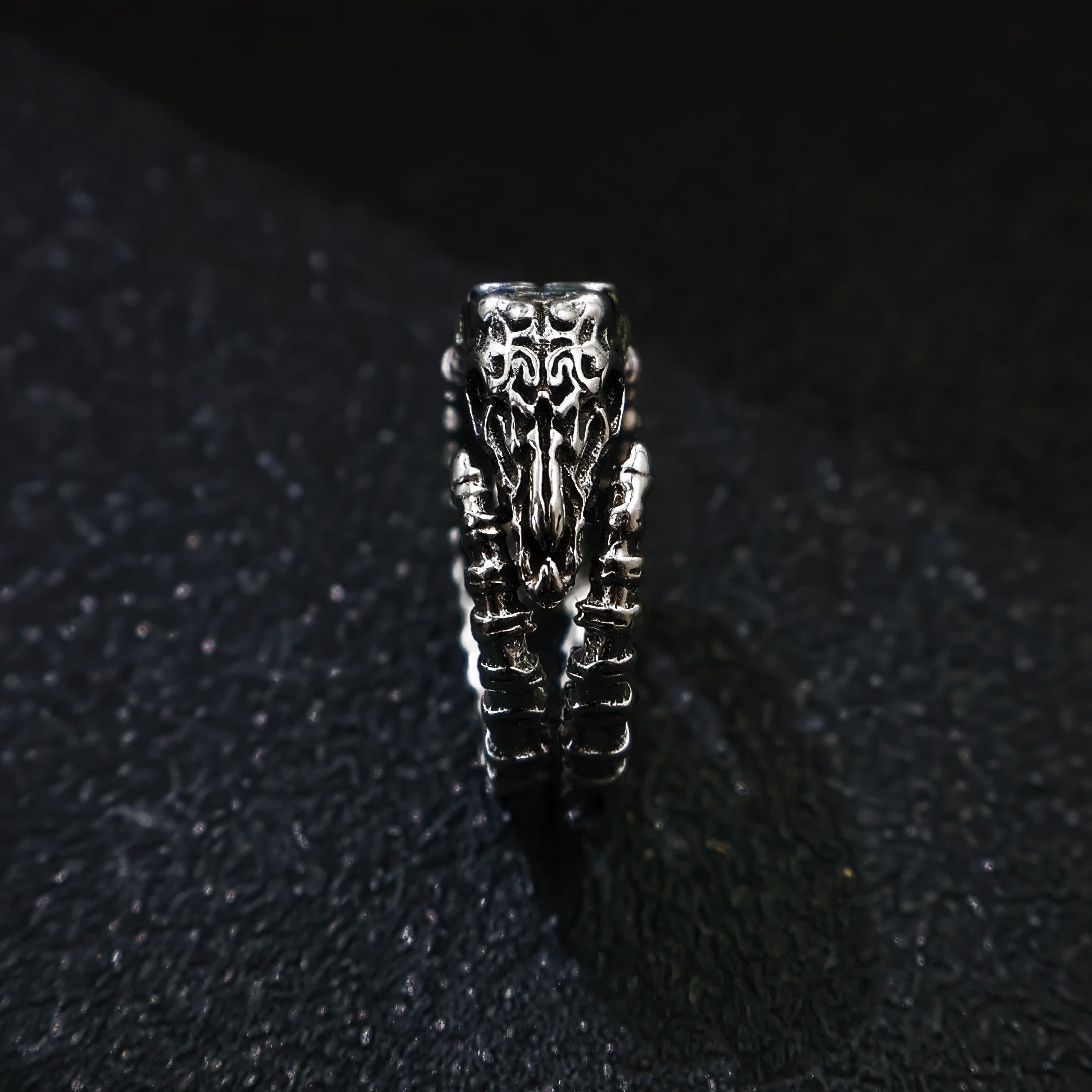 Vintage Retro Skull Horn Ring Size ONE SIZE - 4 Thumbnail