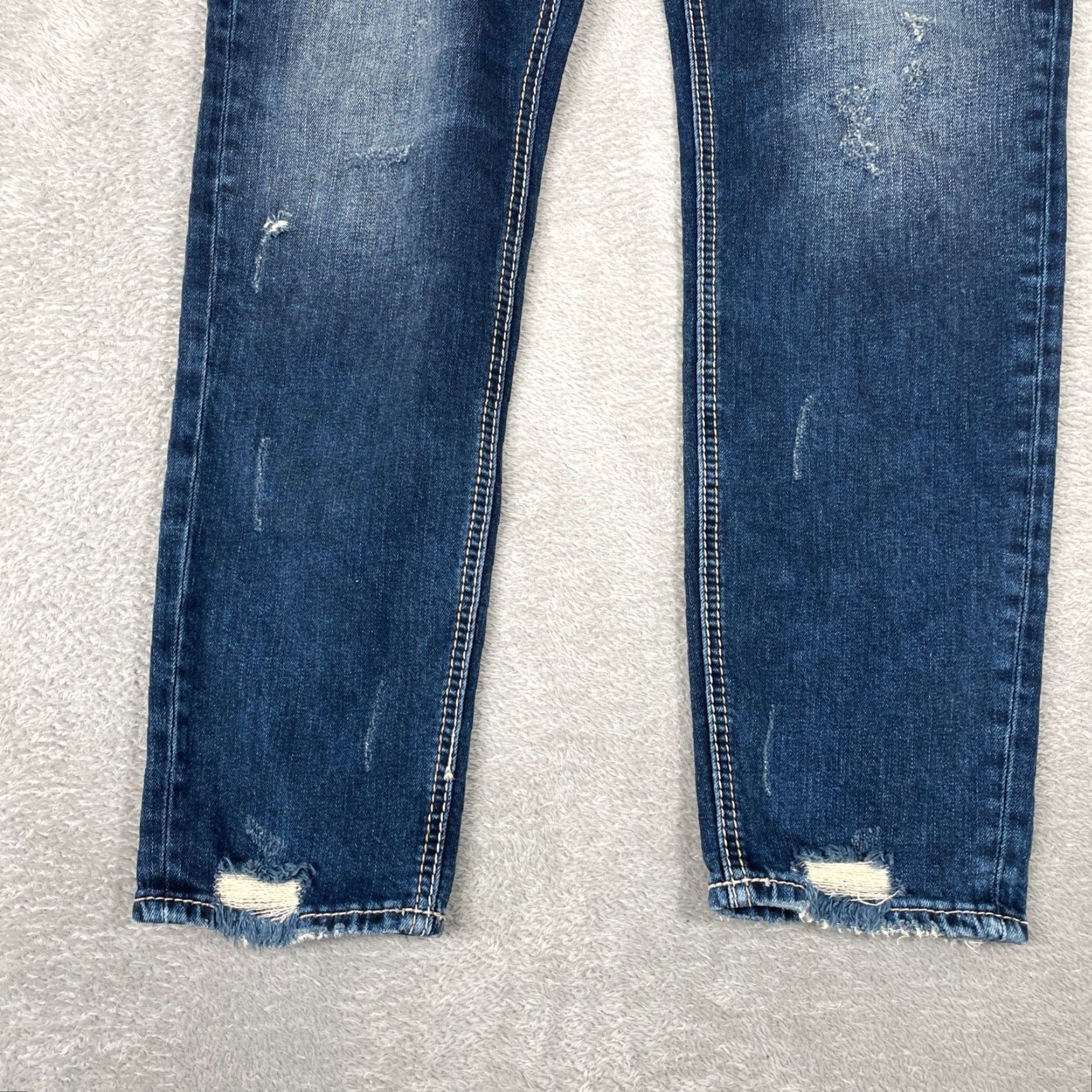 Silver Jeans Co. VINTAGE? No. Size 29" - 3 Thumbnail