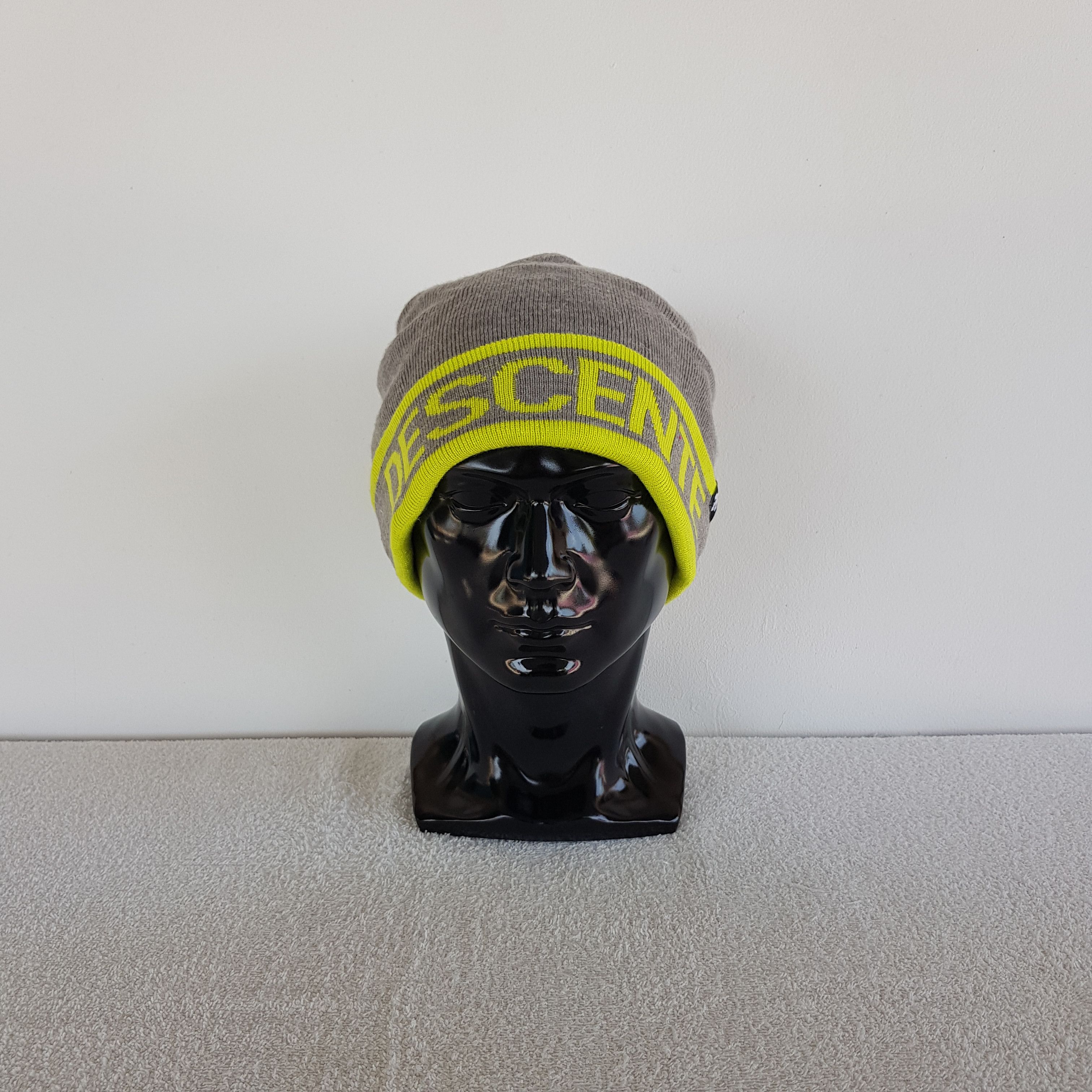 Descente Vintage Descente Beanie Japanese Sportswear Snow Caps Hats Size ONE SIZE - 2 Thumbnail