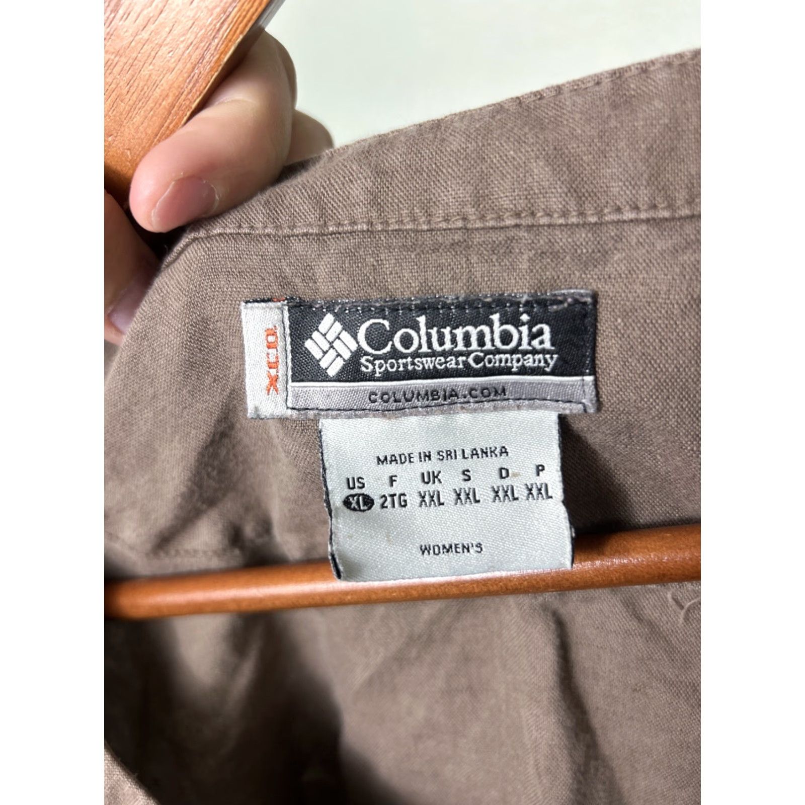 Vintage Columbia Shirt Women XL Brown Linen Blend Tie neck 3/4 Sleeve Pullover XCO Size XL / US 12-14 / IT 48-50 - 6 Thumbnail