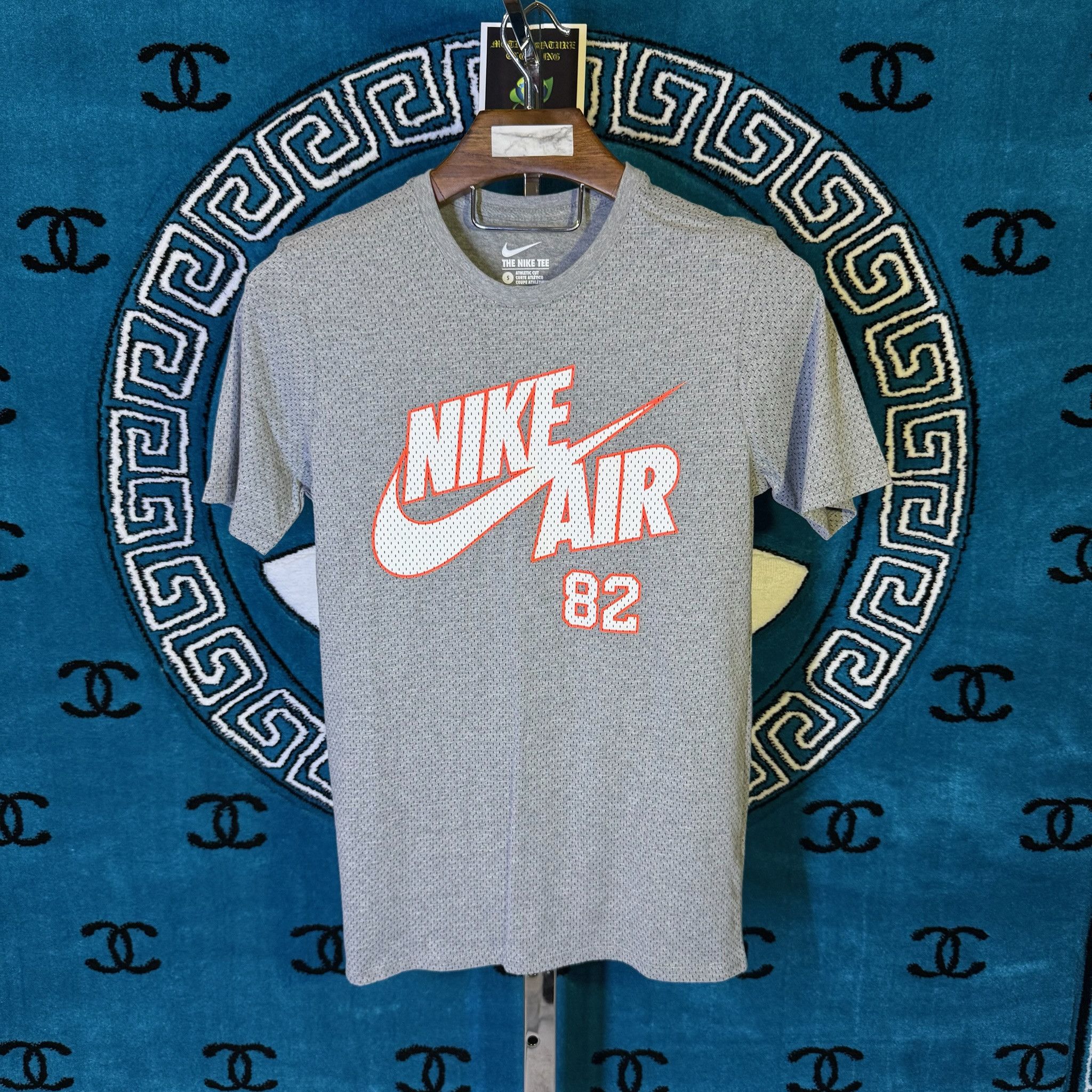 Nike THE NIKE ICONA LOGO GRAPHIC MOTIF SHIRT Size US S / EU 44-46 / 1 - 1 Preview