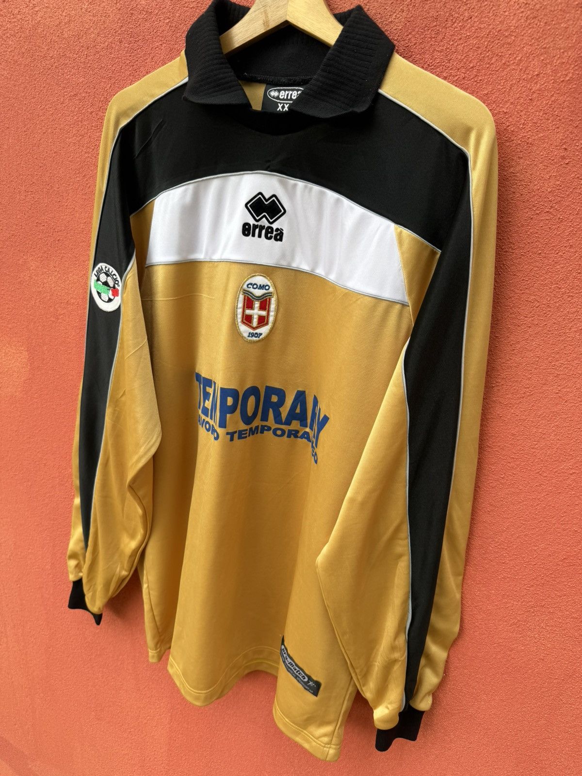 Errea Matchworn Como 1907 Goalkeeper Size US XXL / EU 58 / 5 - 2 Thumbnail